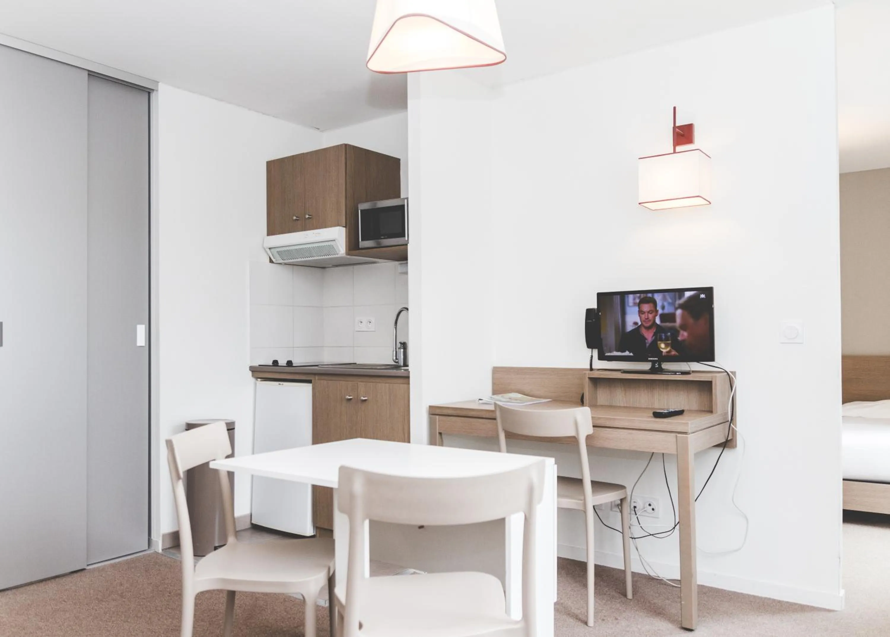 Apartment - Disability Access in Terres de France - Appart'Hotel Quimper Bretagne