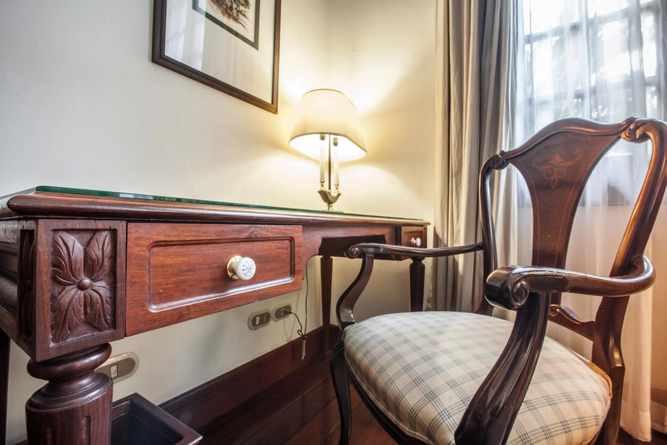 Deluxe King Room in Settha Palace Hotel