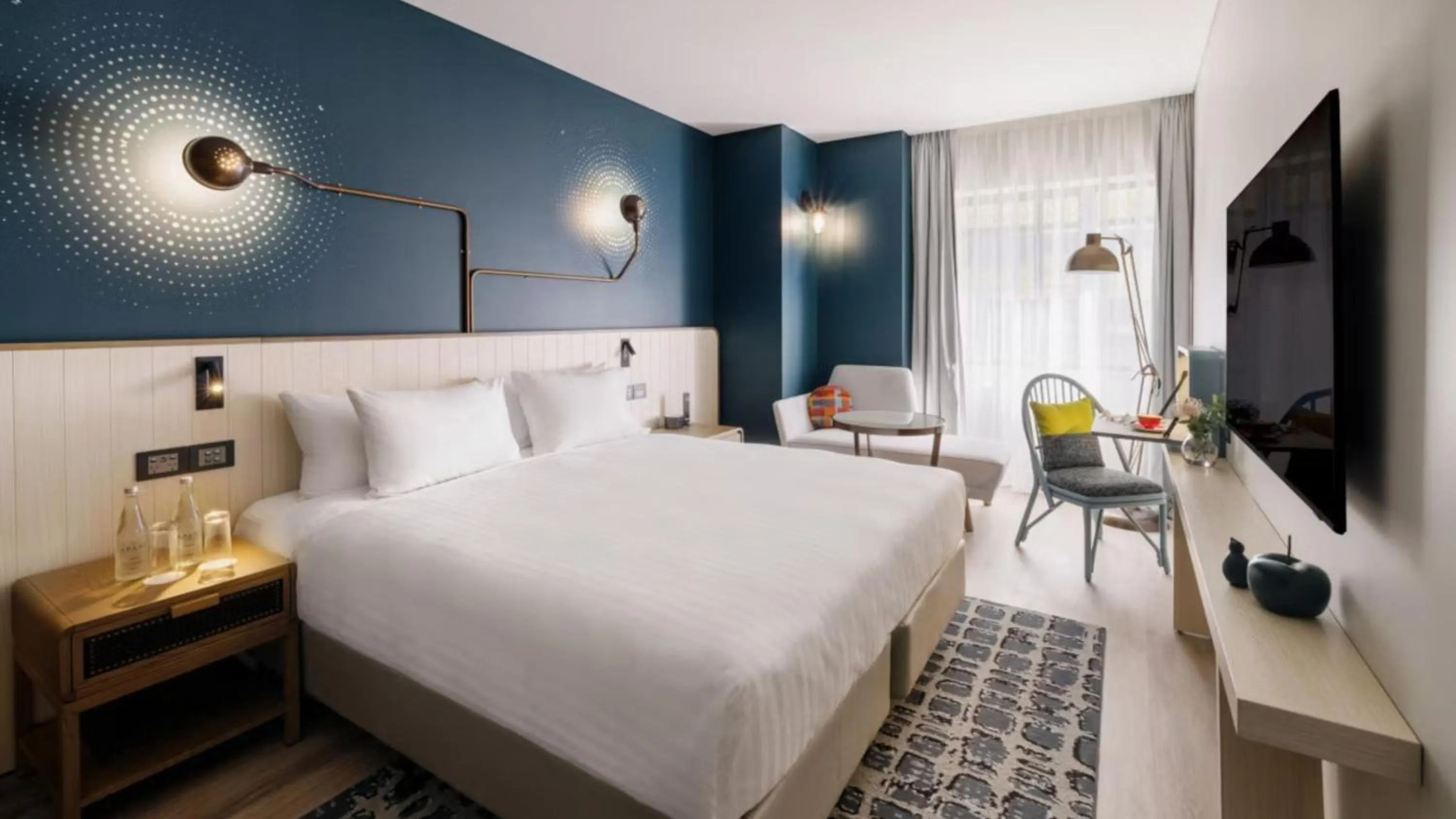 Standard King Room in Hotel Indigo Brisbane City Centre by IHG