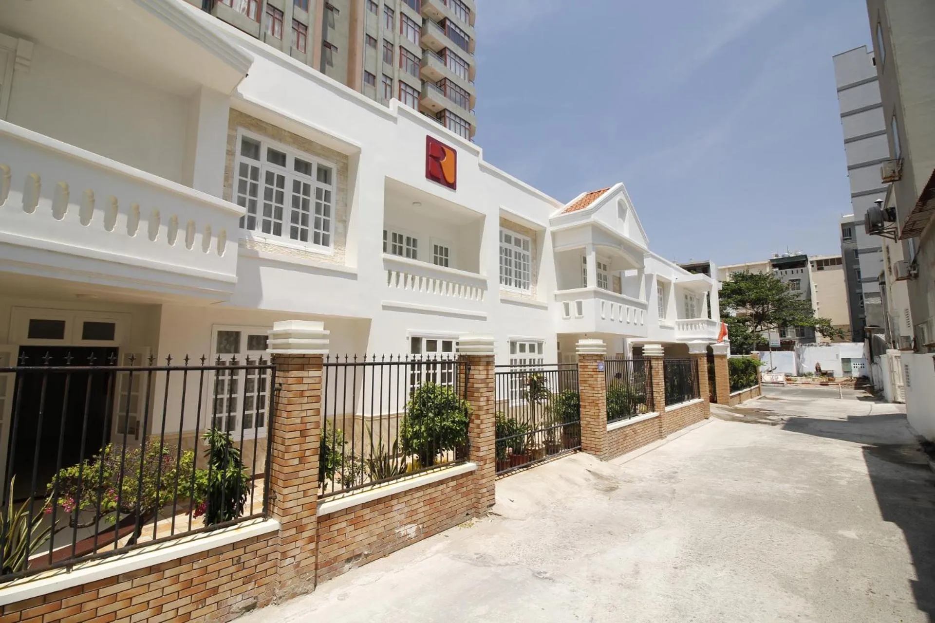 Deluxe Double or Twin Room with Garden View in Romeliess Hotel