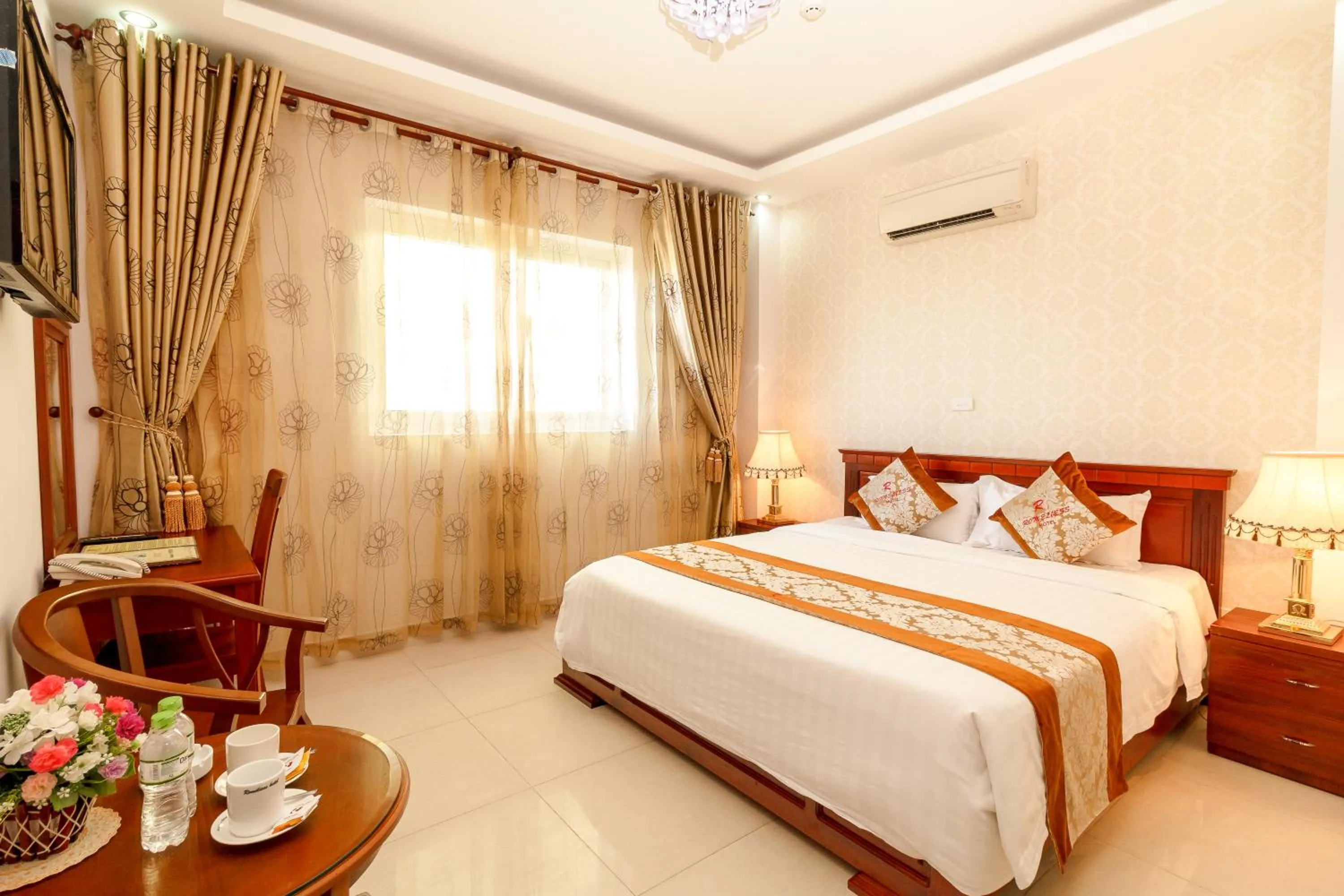 Superior Double Room in Romeliess Hotel