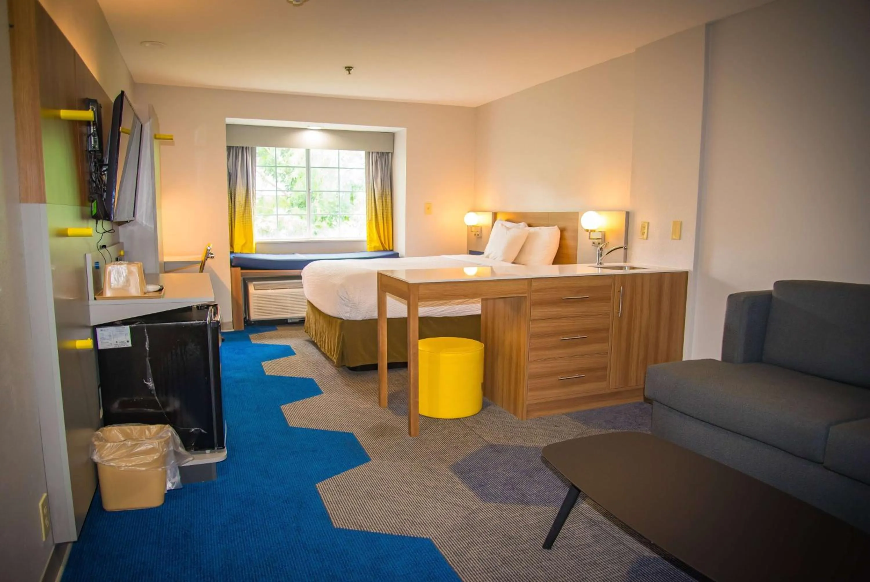 Queen Suite - Non-Smoking in Microtel Inn & Suites by Wyndham Daphne