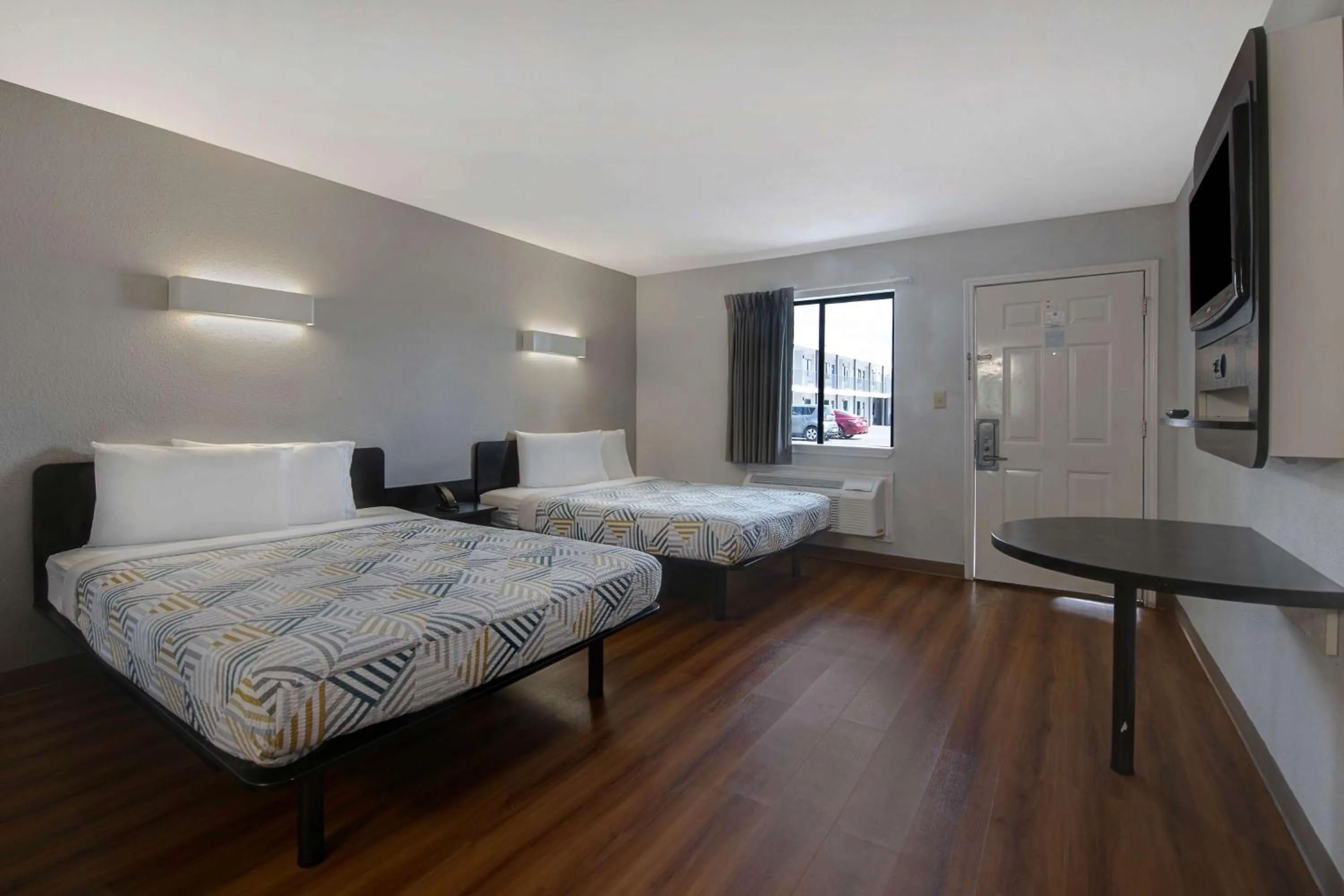 Queen Room with Two Queen Beds - Non-Smoking in Motel 6-Sulphur Springs, TX