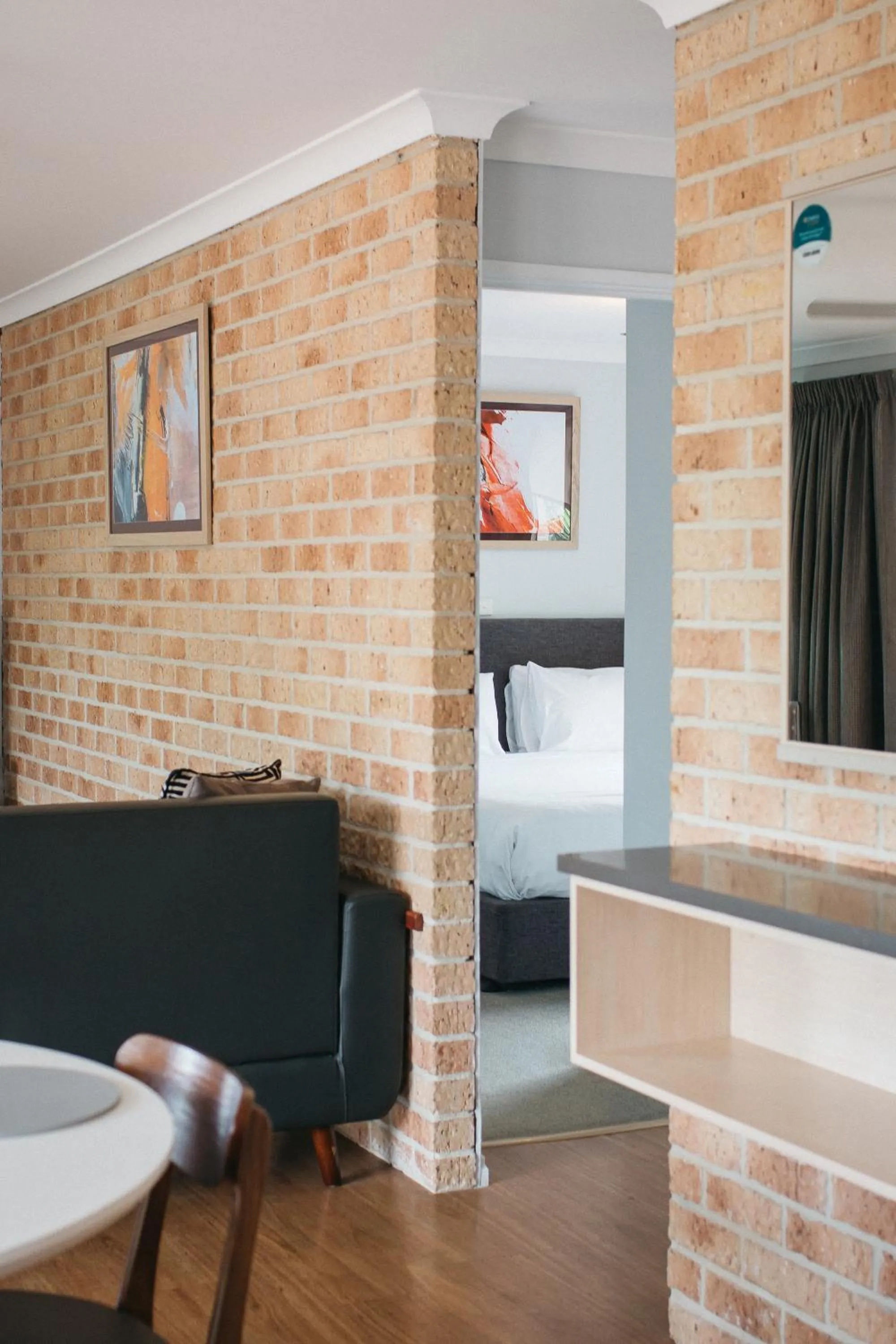 Executive Two-Bedroom Queen Apartment in Quality Apartments Banksia Albany