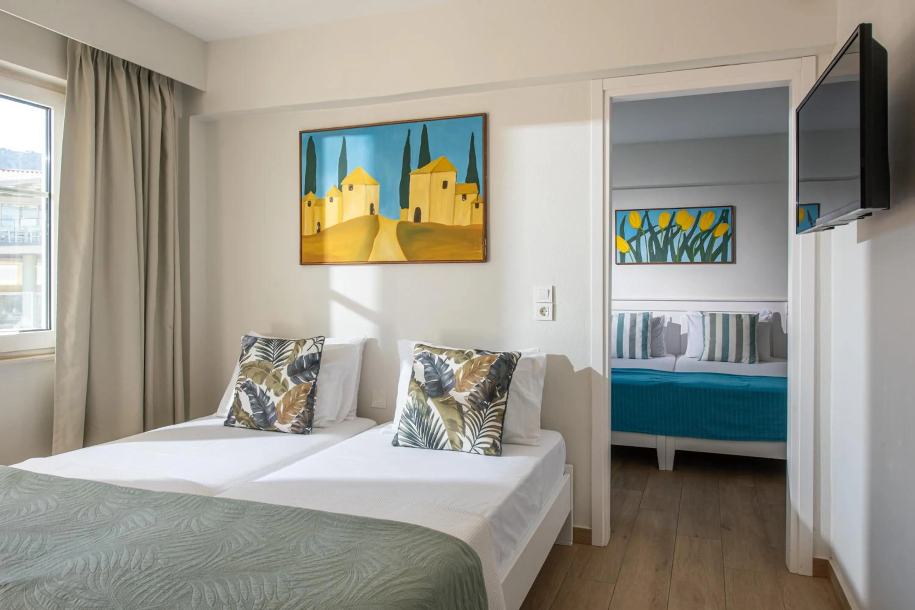 Two-Bedroom Family Room in Alexander House Hotel