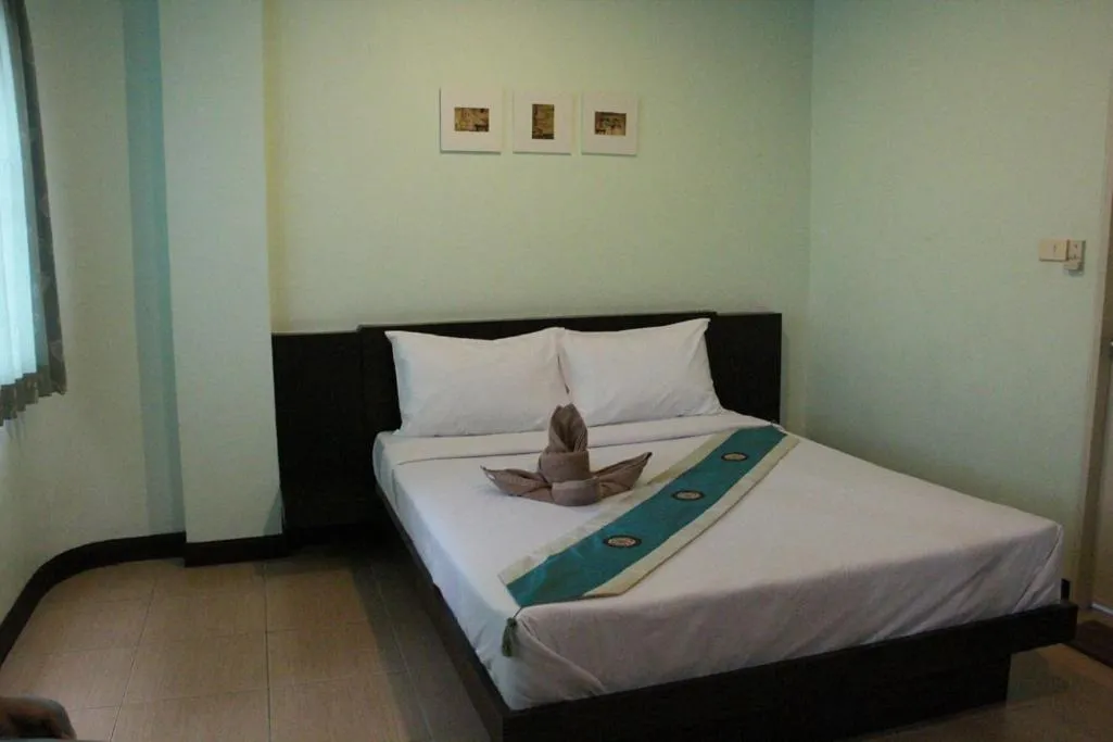 Superior Double Room in Baan Vor. Sumongkol Service Apartment