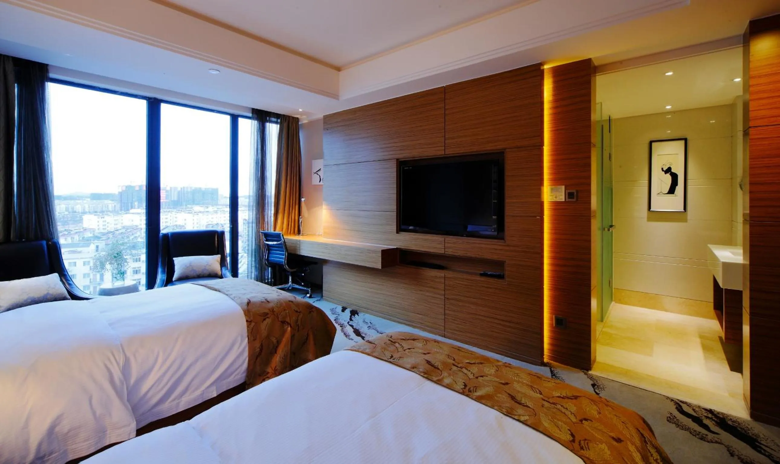 Superior Twin Room in DW Hotel