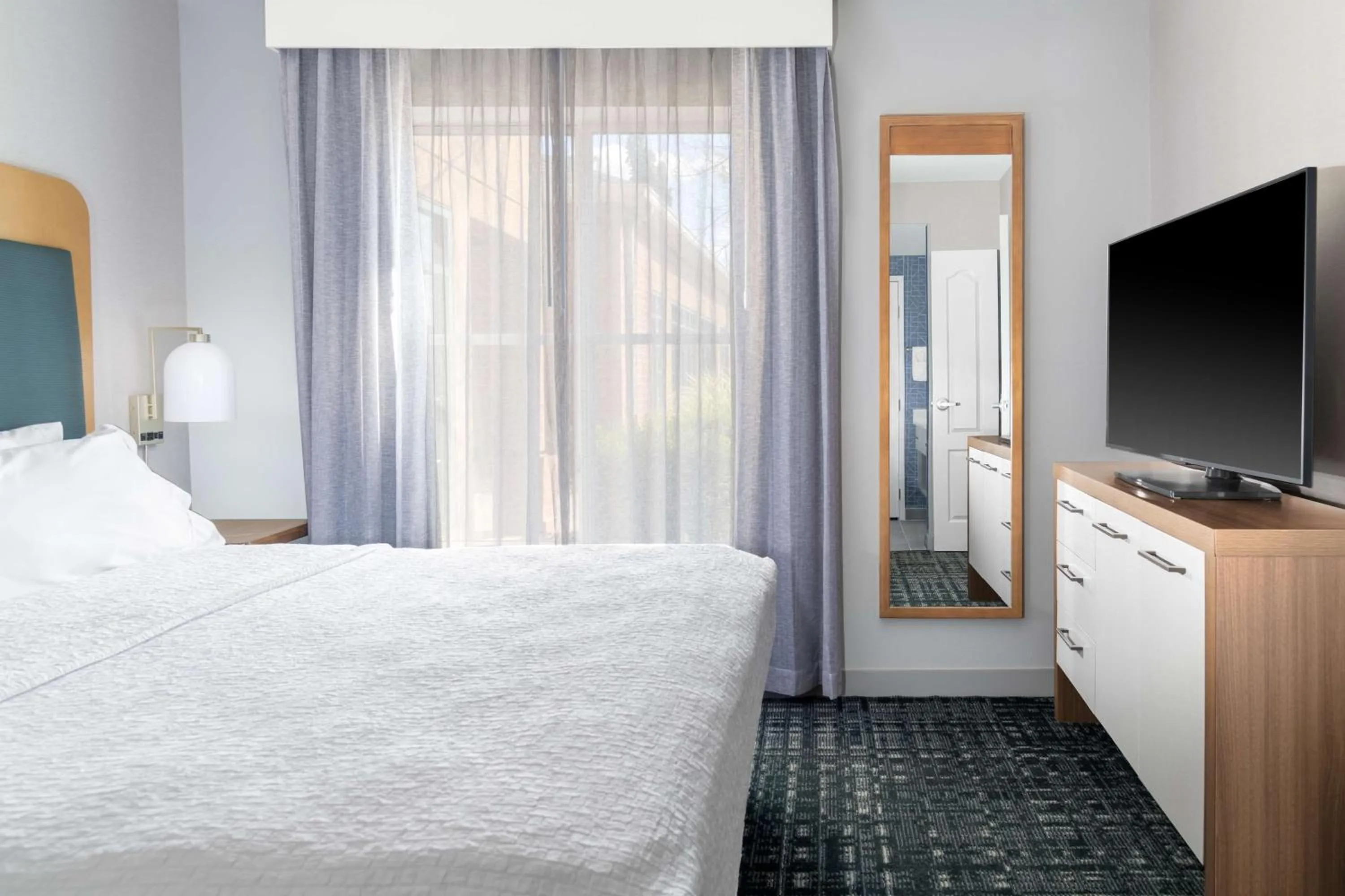 Premium One-Bedroom King Suite - Non-Smoking in Homewood Suites by Hilton Detroit-Troy