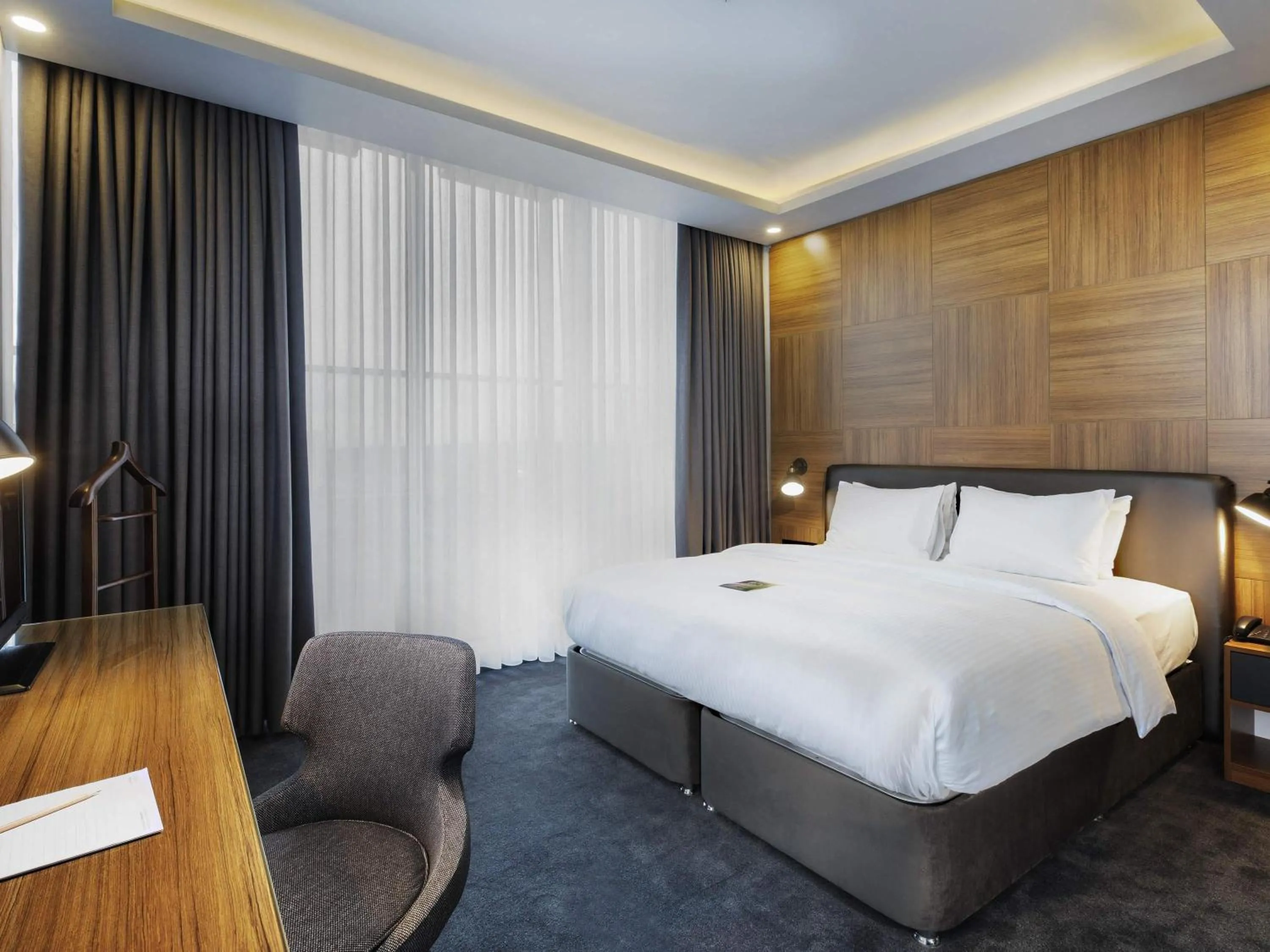 Superior Suite with Double Bed in Mercure Istanbul Umraniye