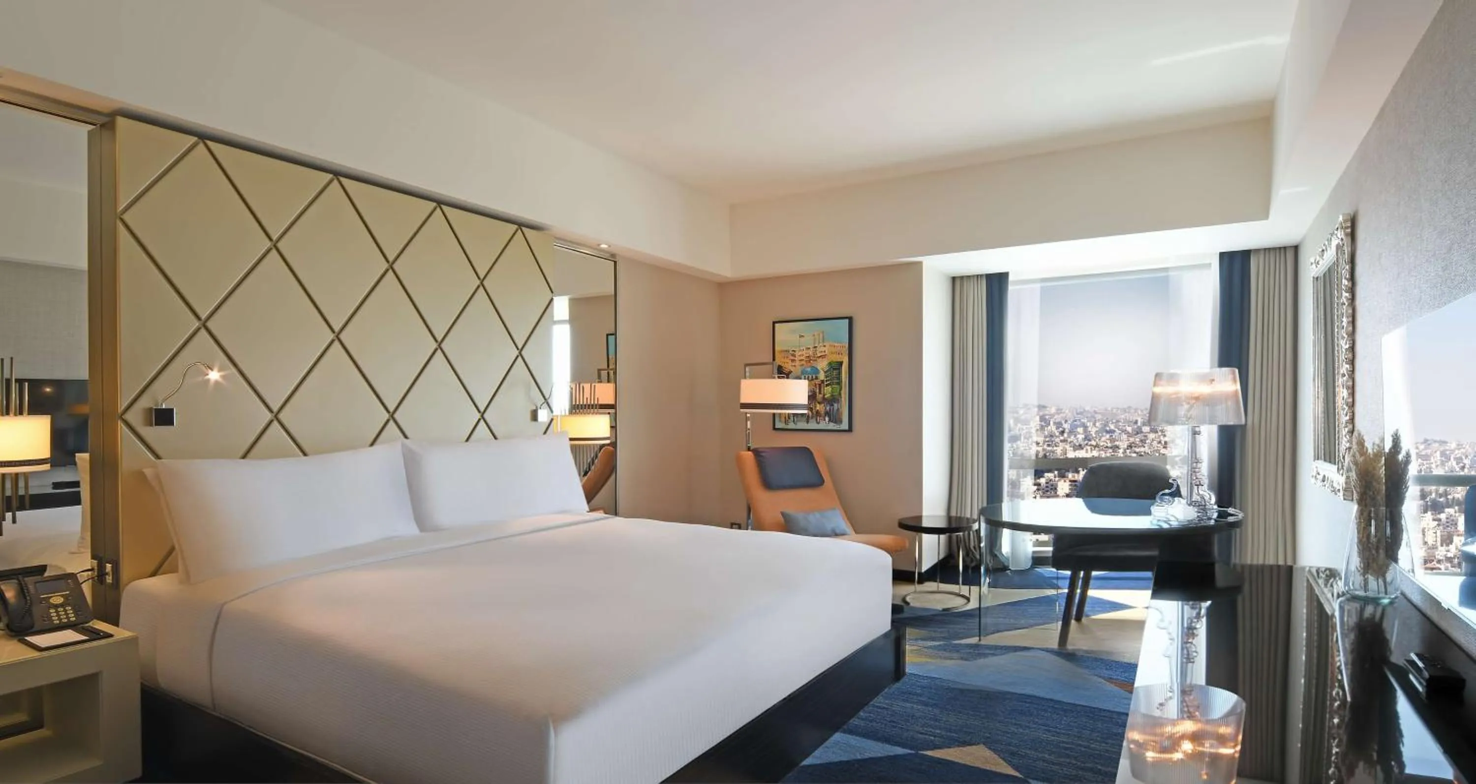 Deluxe King Room in Hilton Amman