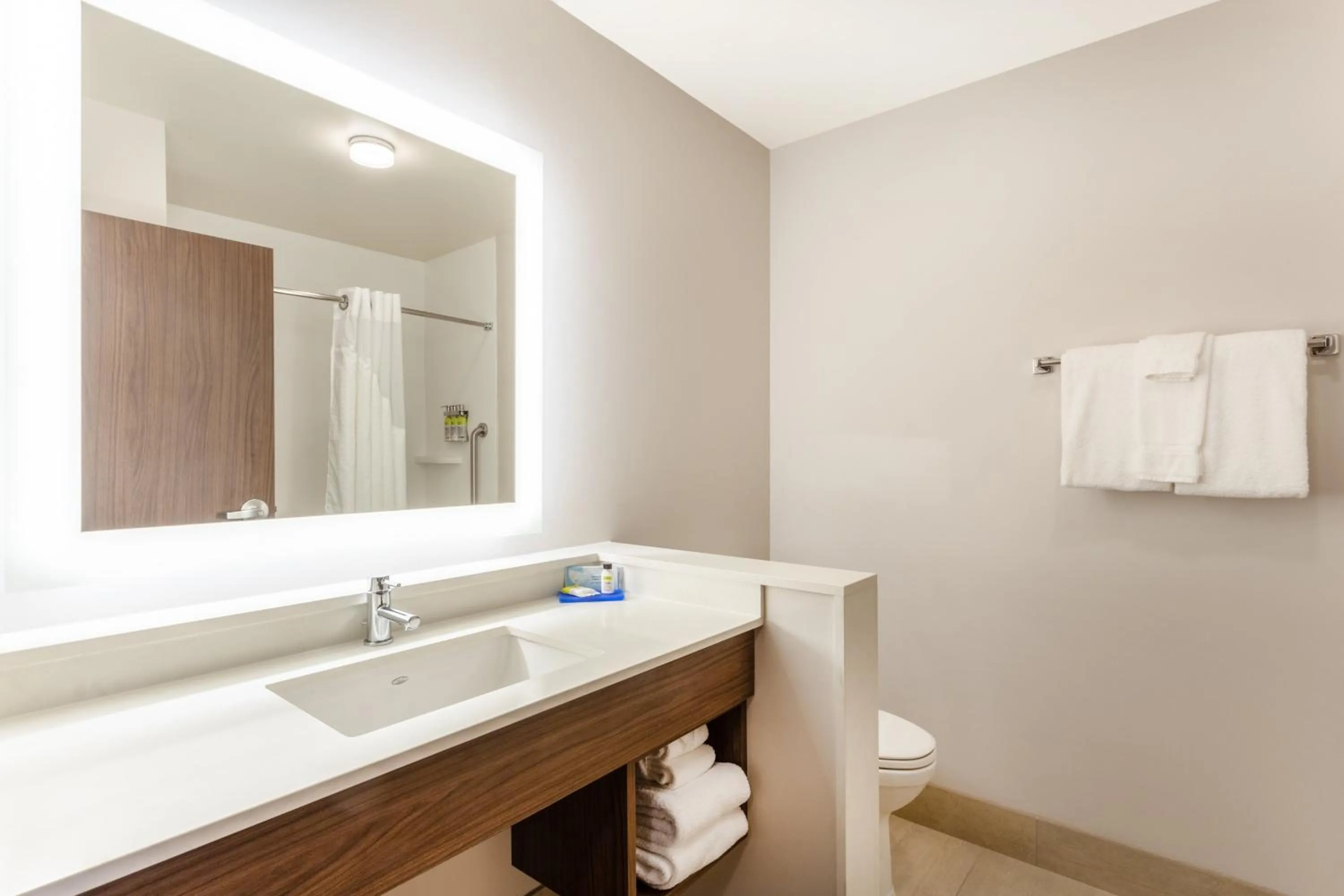 Two-Bedroom Suite - Hearing Accessible in Holiday Inn Express & Suites - Springfield North by IHG