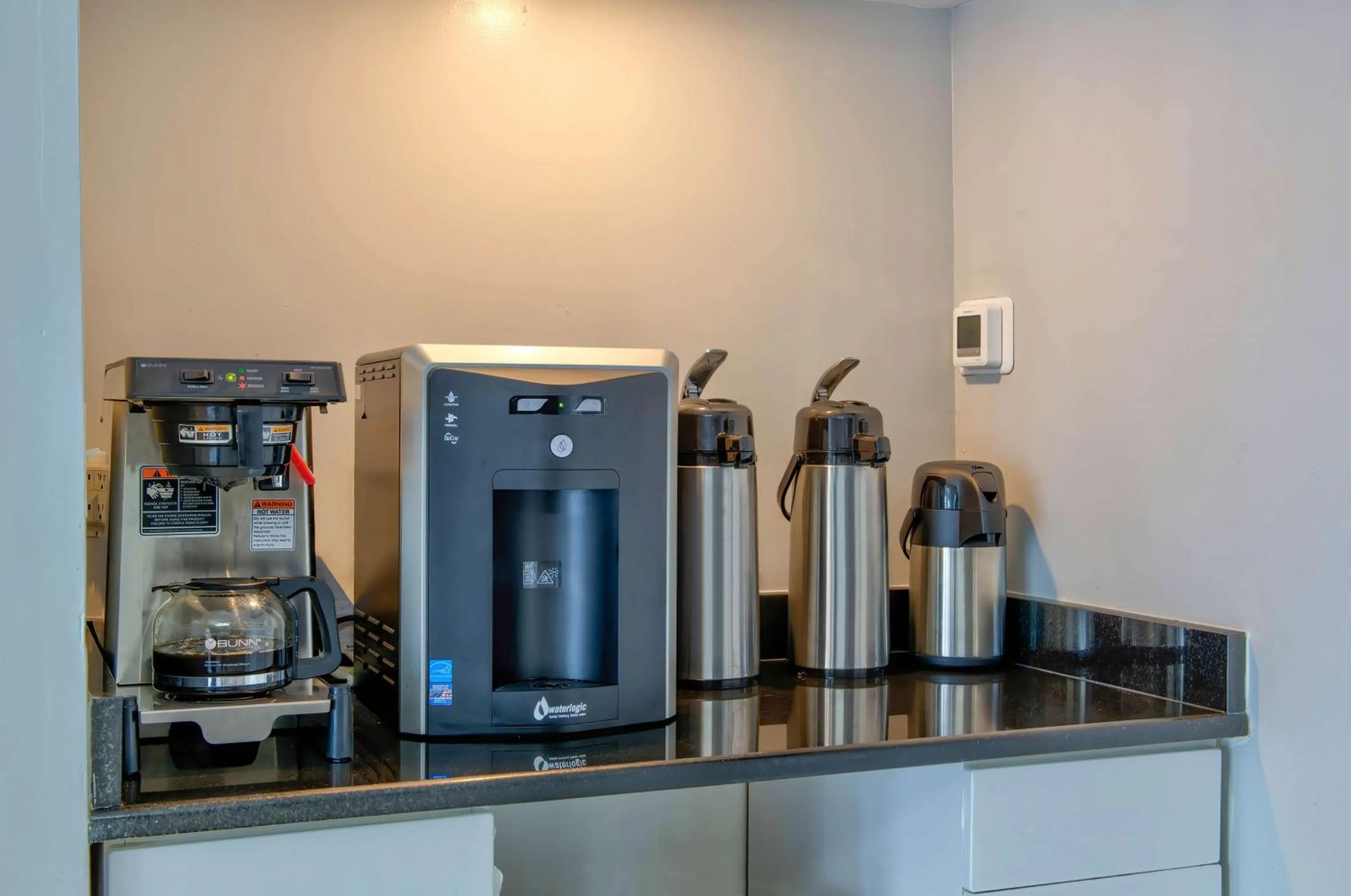 Double Room - Disability Access - Smoking in Motel 6-Gainesville, GA