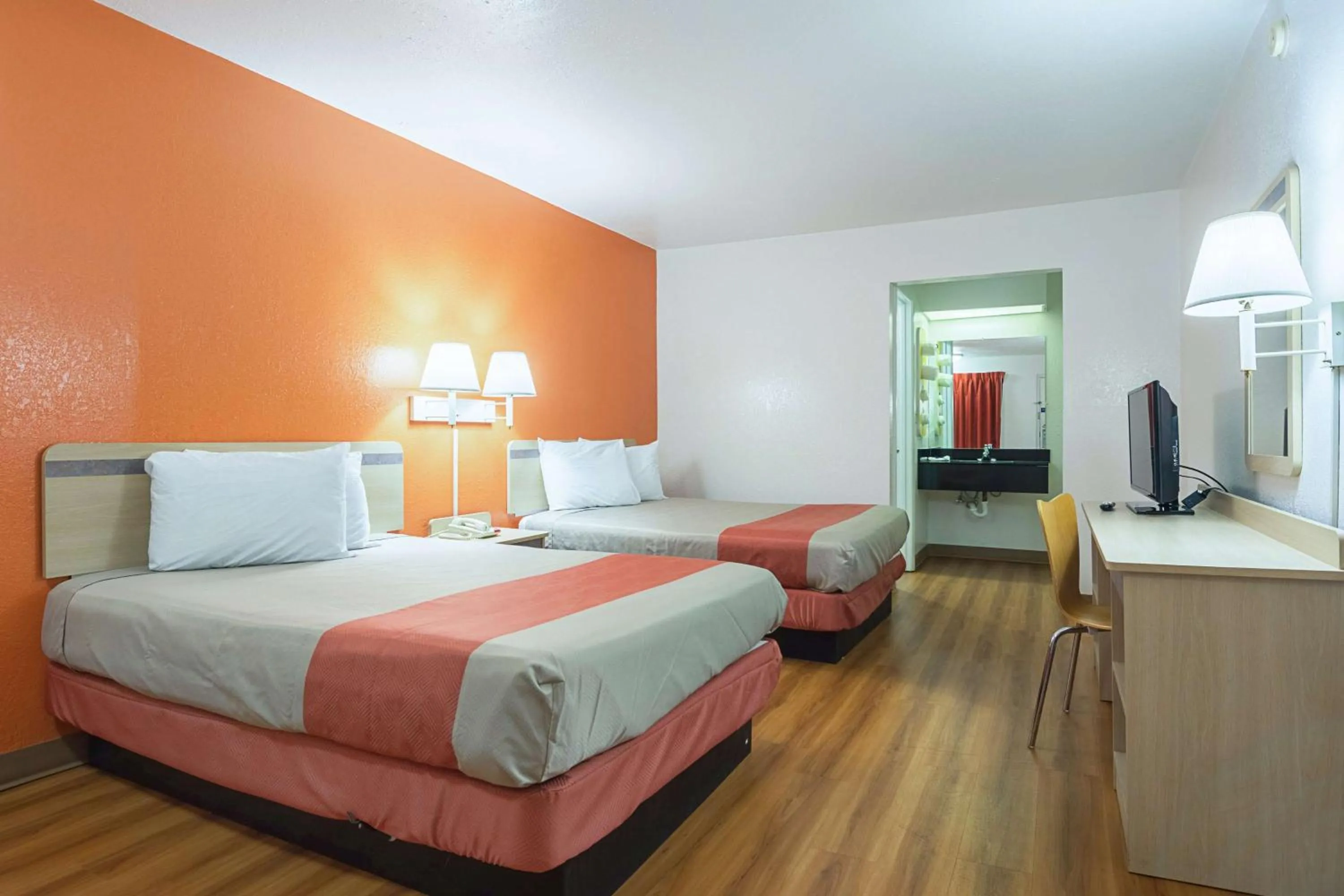 Double Room - Smoking in Motel 6-Gainesville, GA