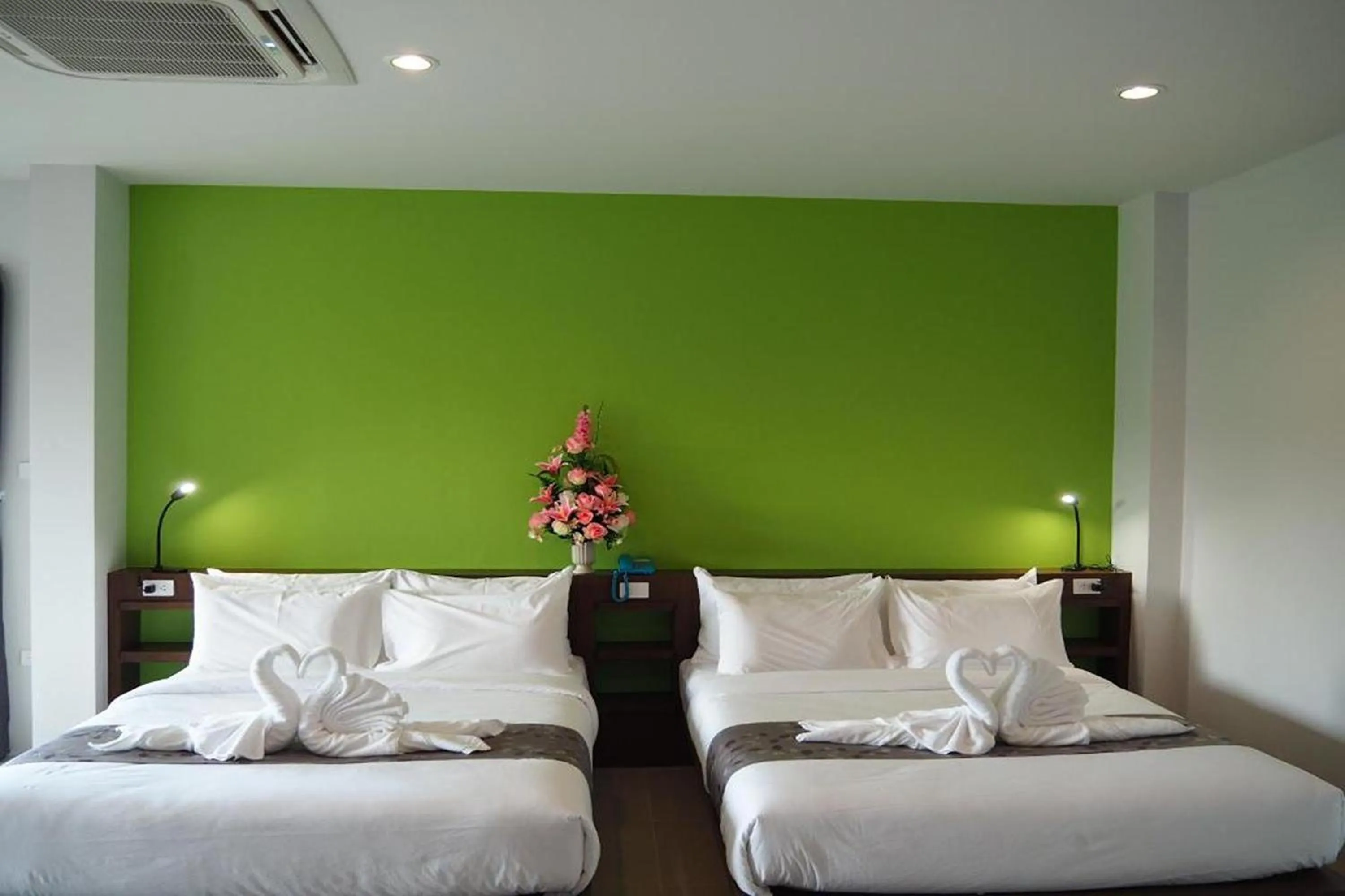 Quadruple Room with Terrace in Friendly Hotel Krabi