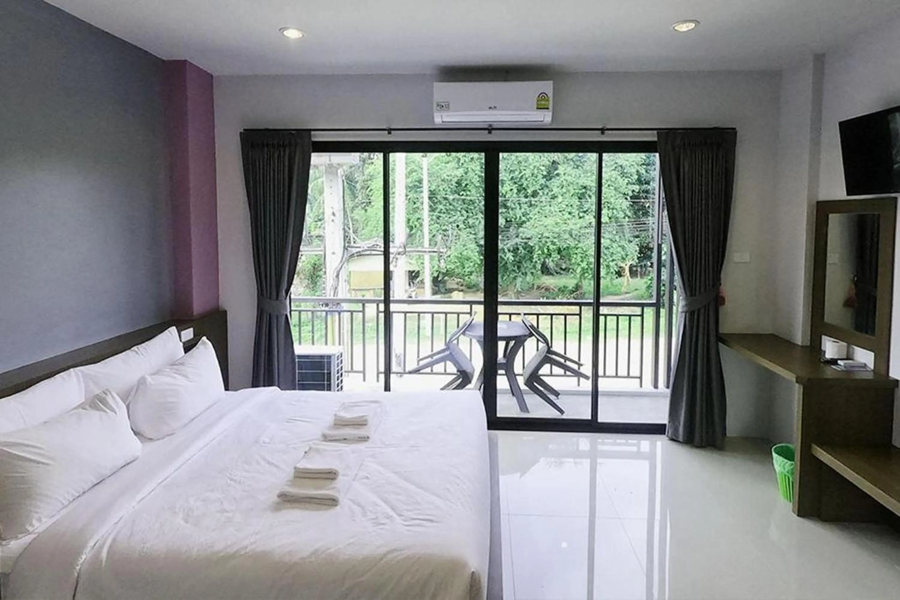 Deluxe Family Room in Friendly Hotel Krabi