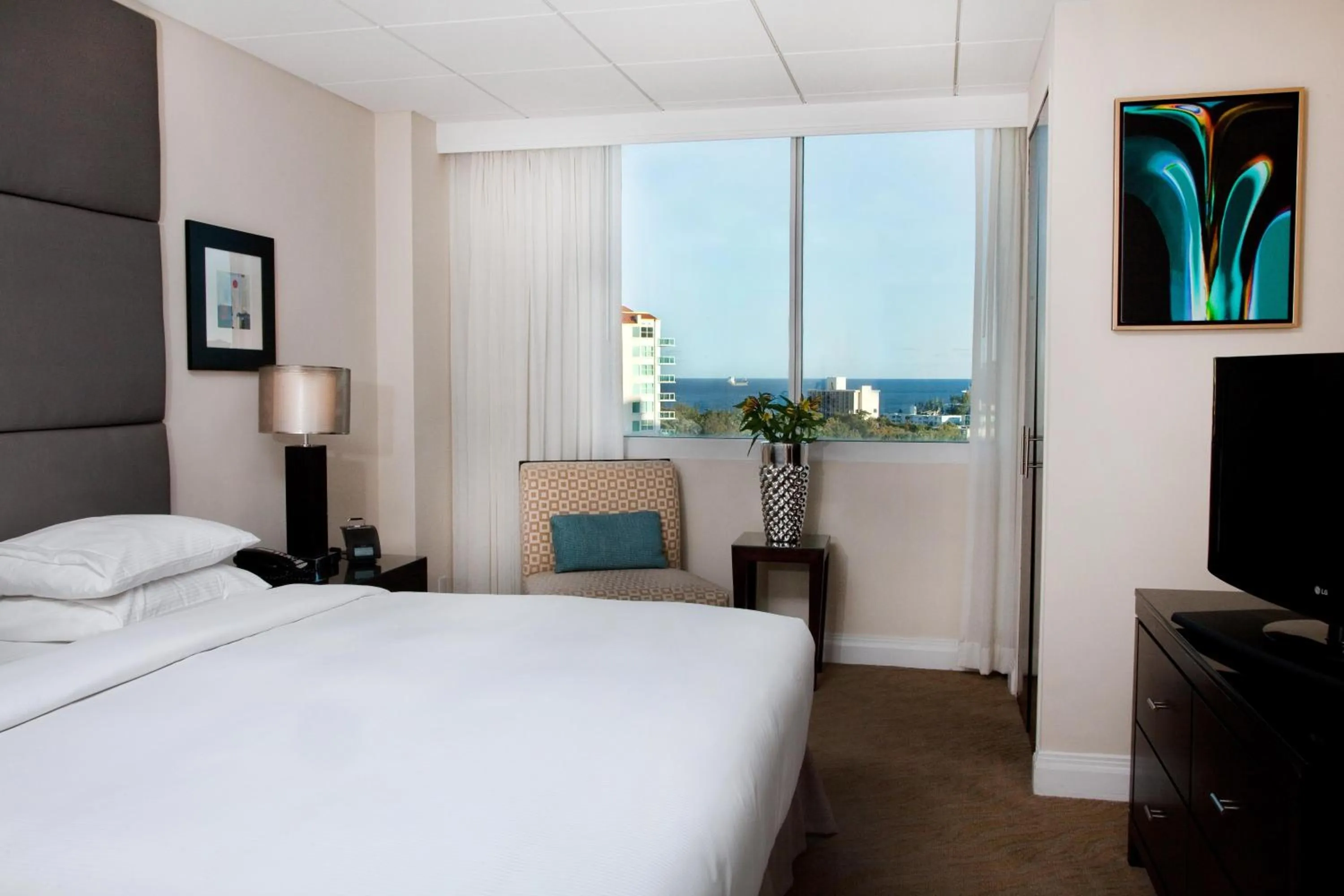 Bed in GALLERY One - A DoubleTree Suites by Hilton Hotel