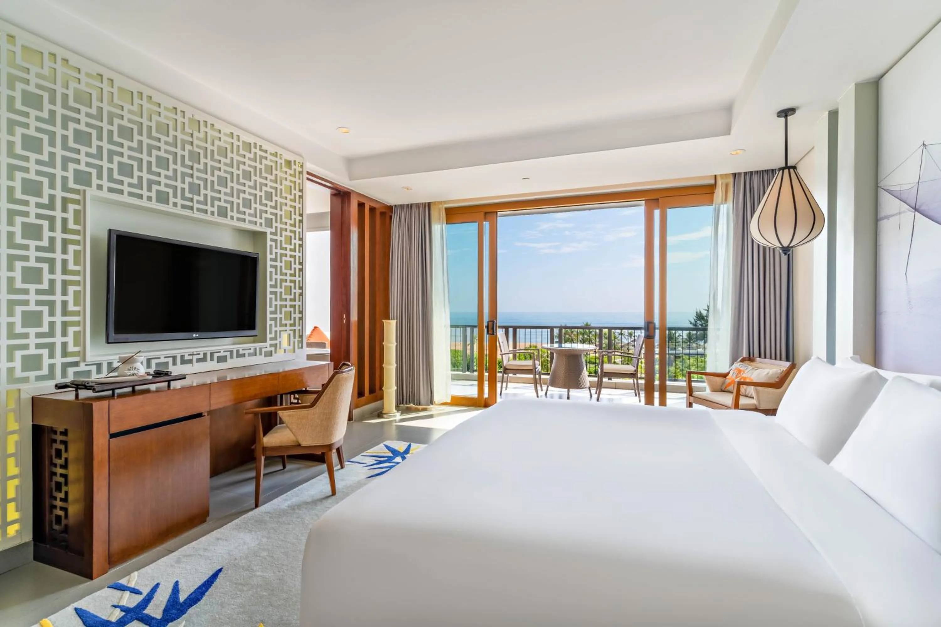 Grand King Room with Balcony and Sea View in Angsana Lang Co