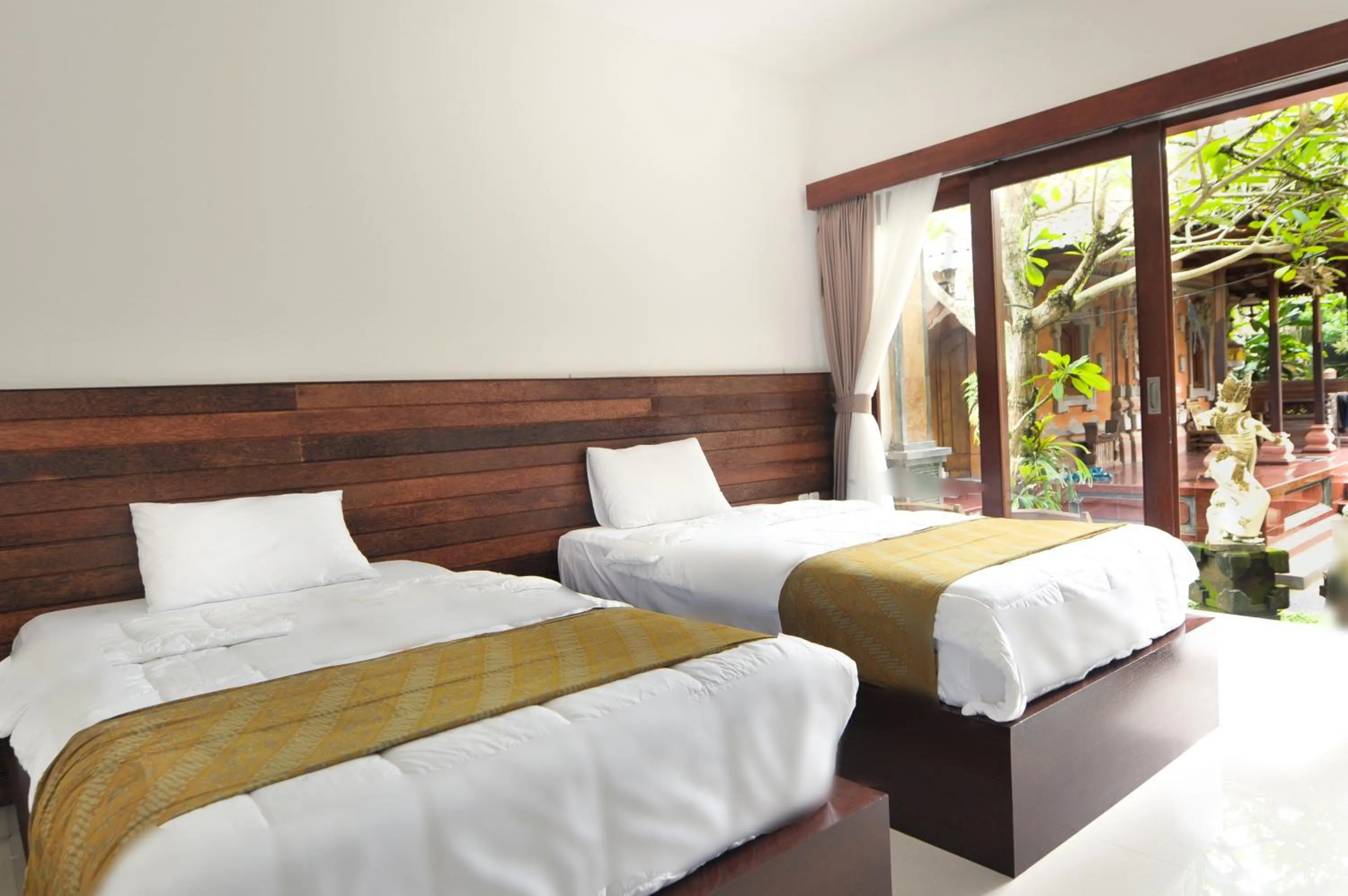 Deluxe Double or Twin Room in Yuliati House Ubud