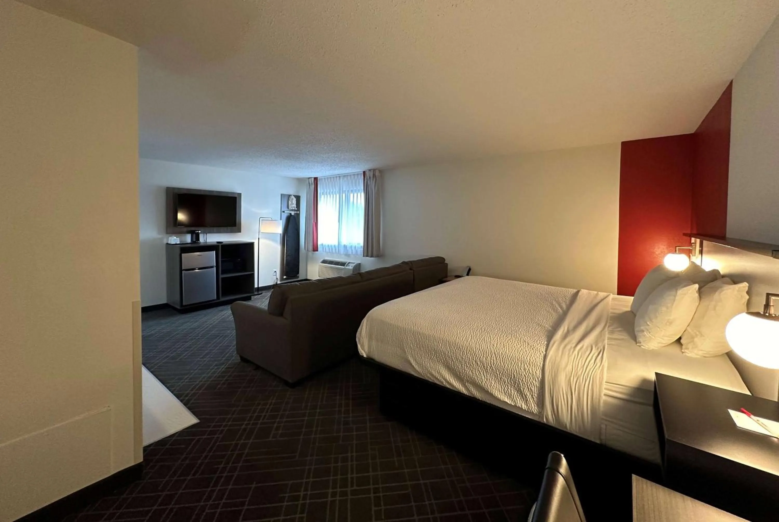 King Studio Suite - Non-Smoking in Ramada by Wyndham Waupaca