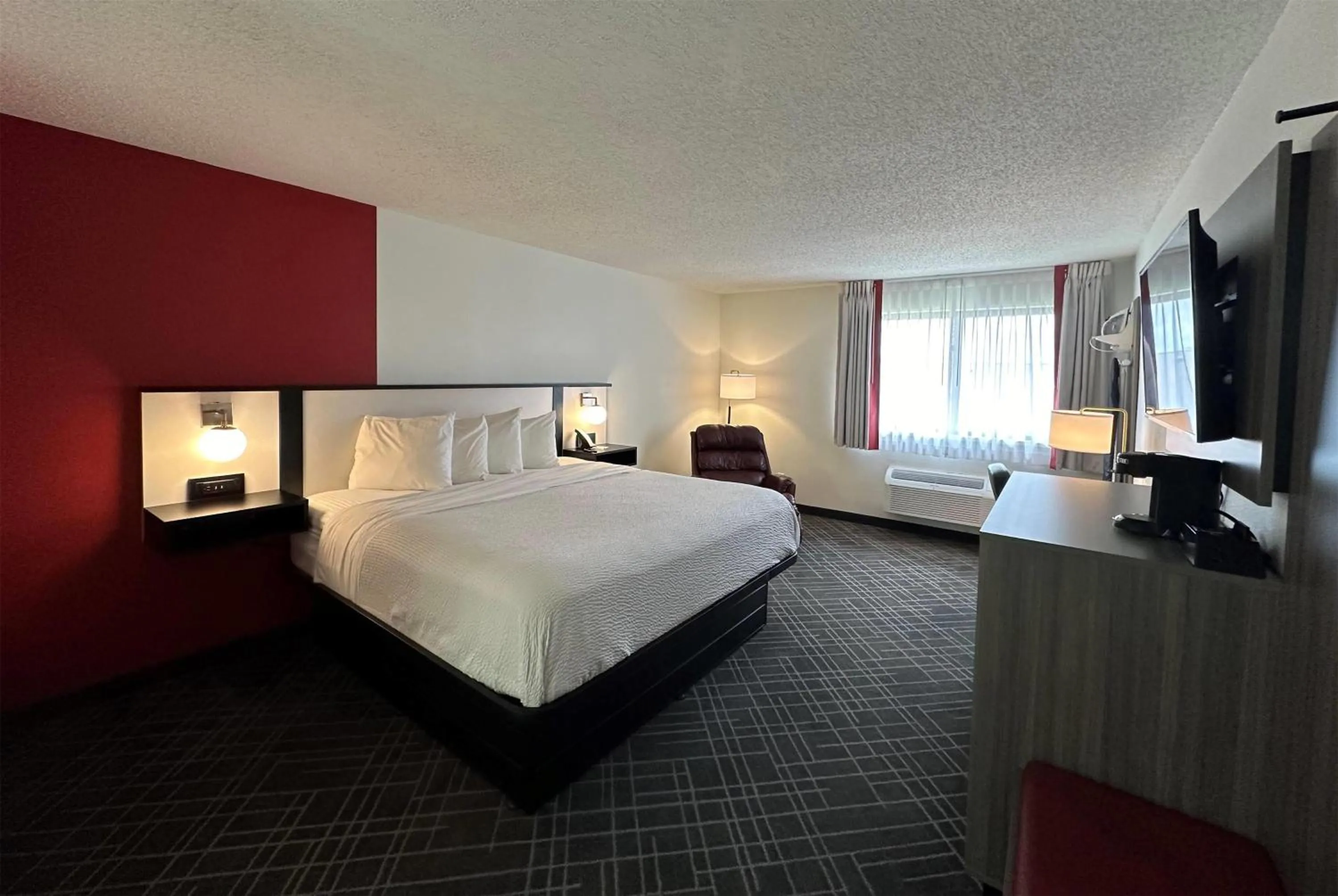 Queen Room - Non-Smoking in Ramada by Wyndham Waupaca