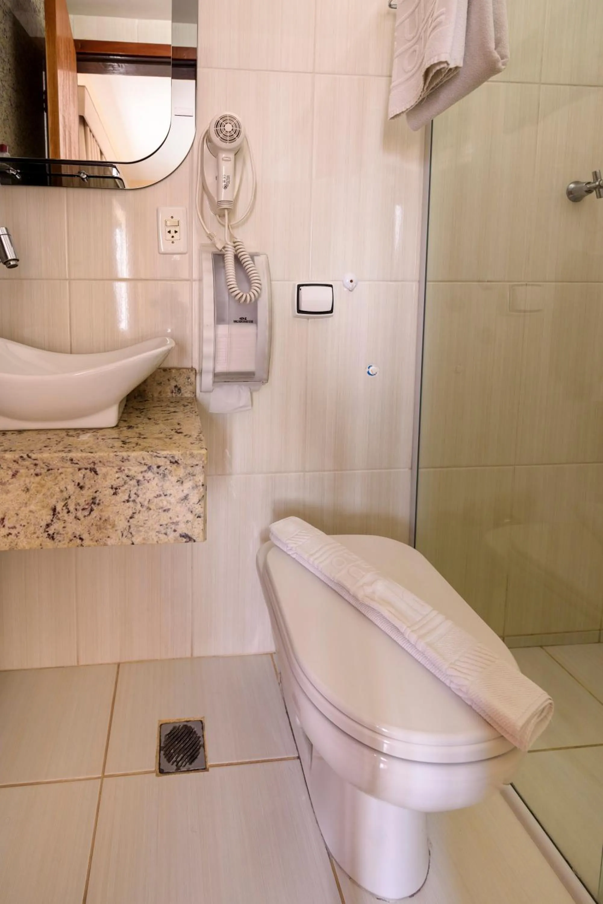 Quadruple Room in Plaza Suite Hotel