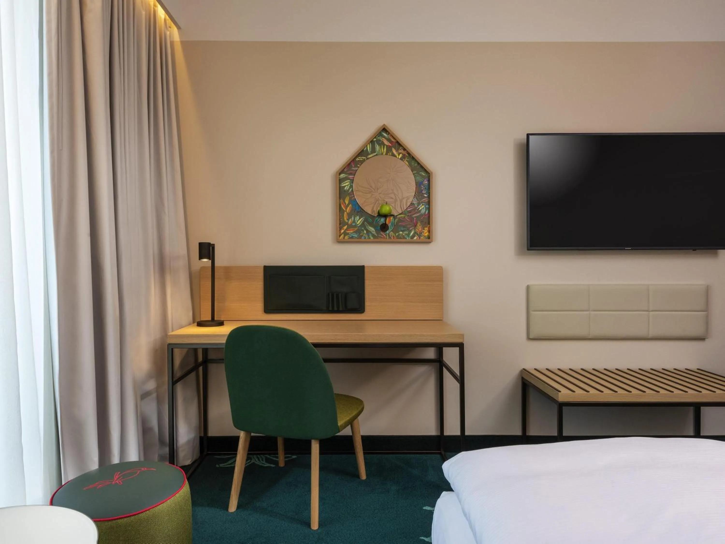 Classic Queen Room in Mövenpick Hotel Stuttgart Messe & Congress