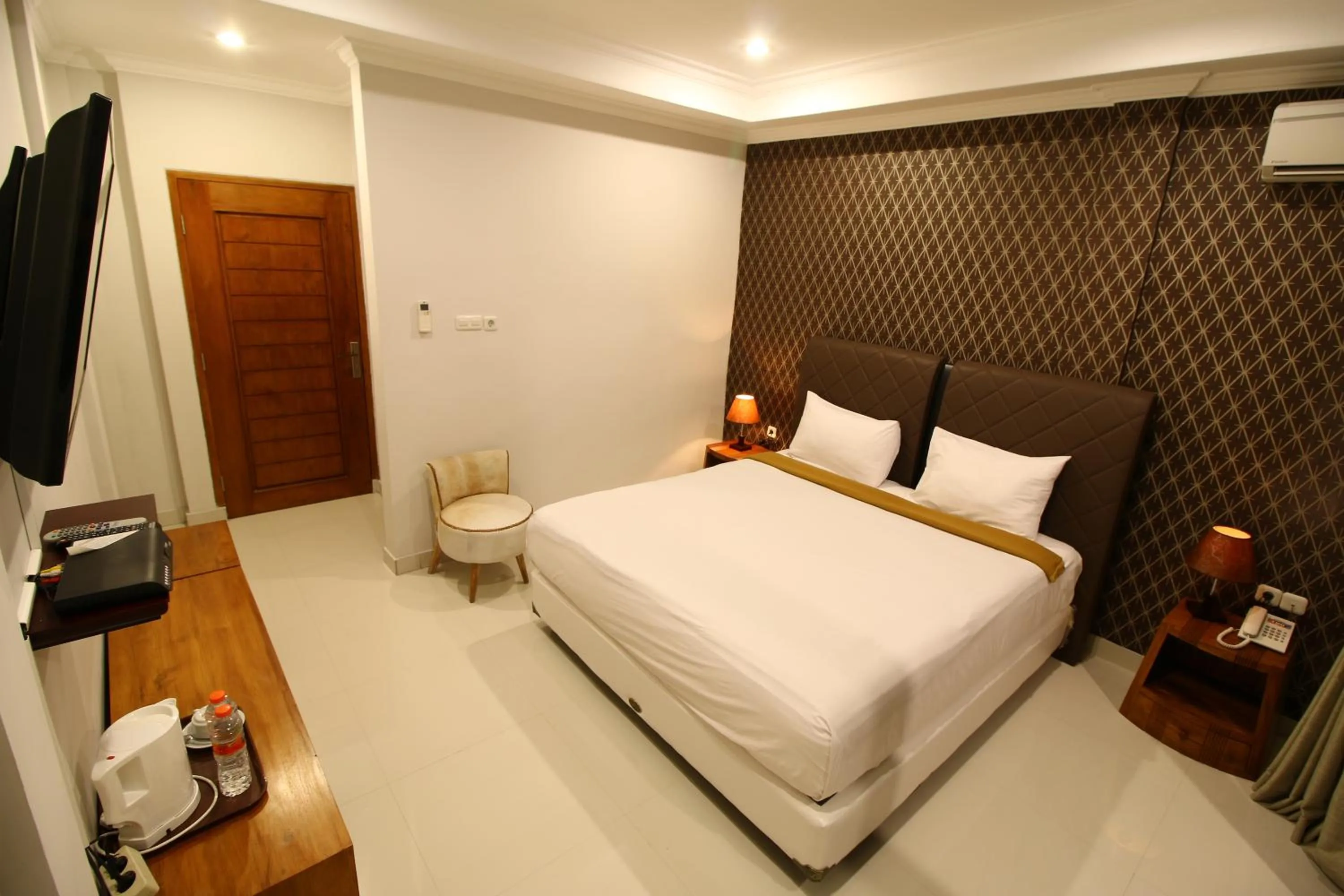 Deluxe Double or Twin Room in Wahyu Dana Hotel