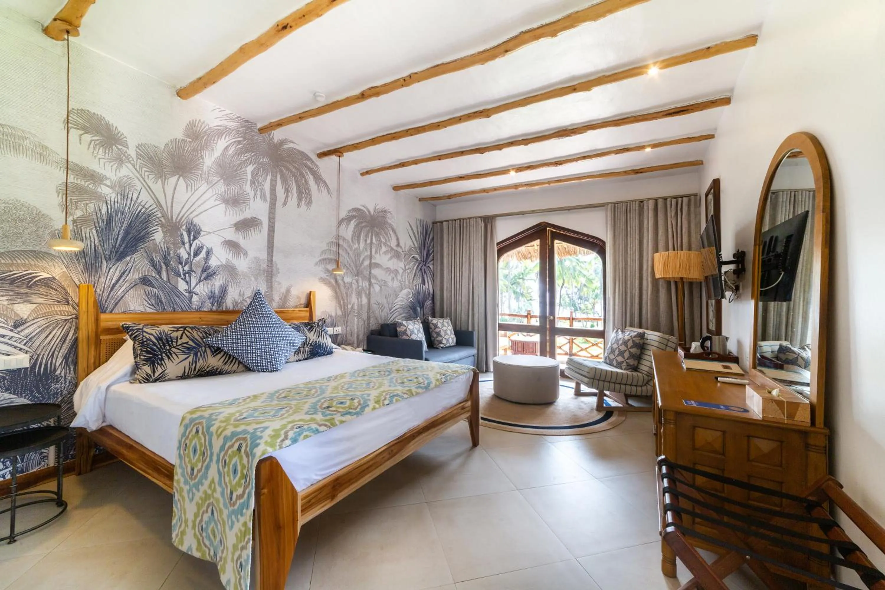 Deluxe Sea View Room - single occupancy - Double in Bluebay Beach Resort & Spa