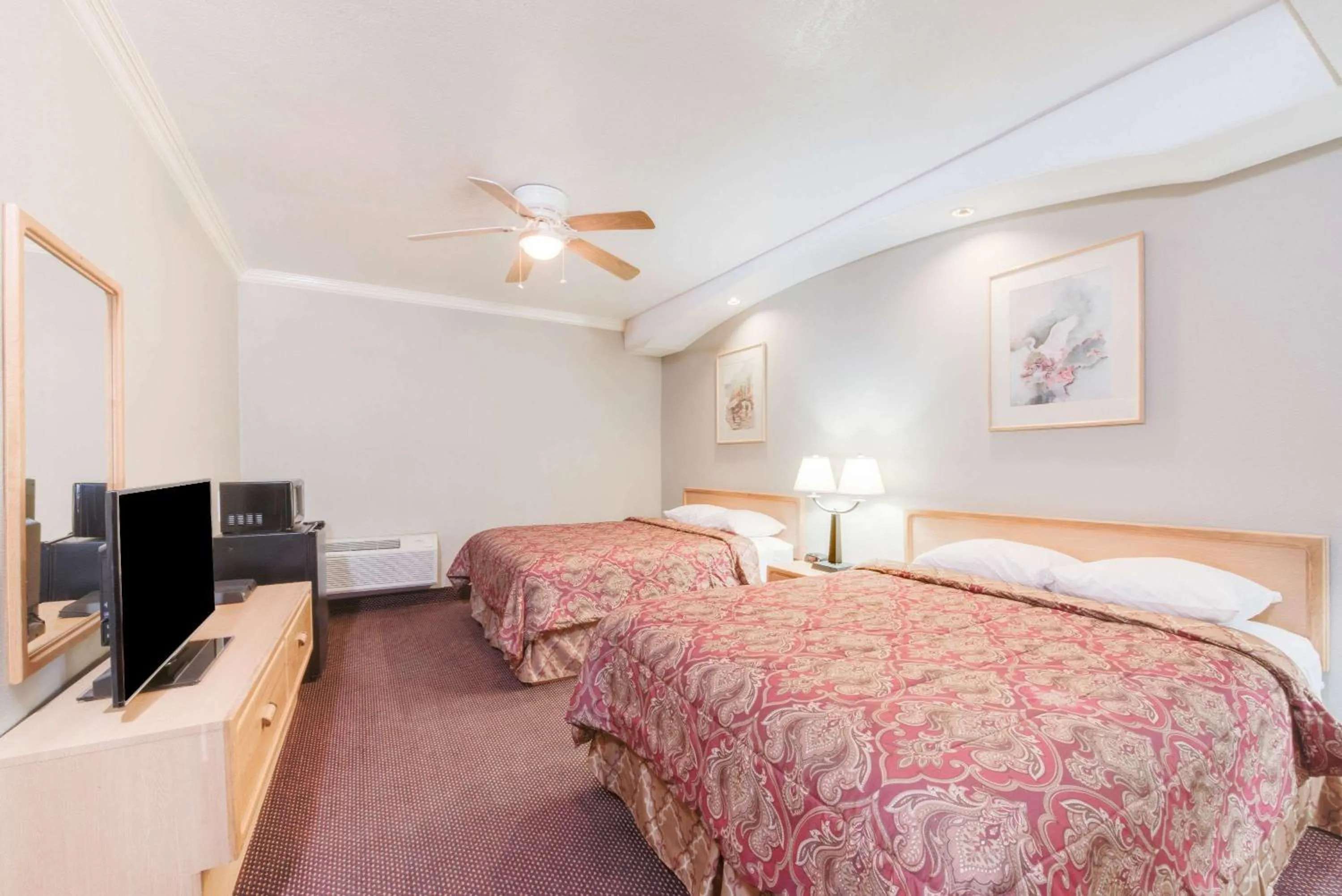 Queen Room with Two Queen Beds - Non-Smoking in Knights Inn Van Horn