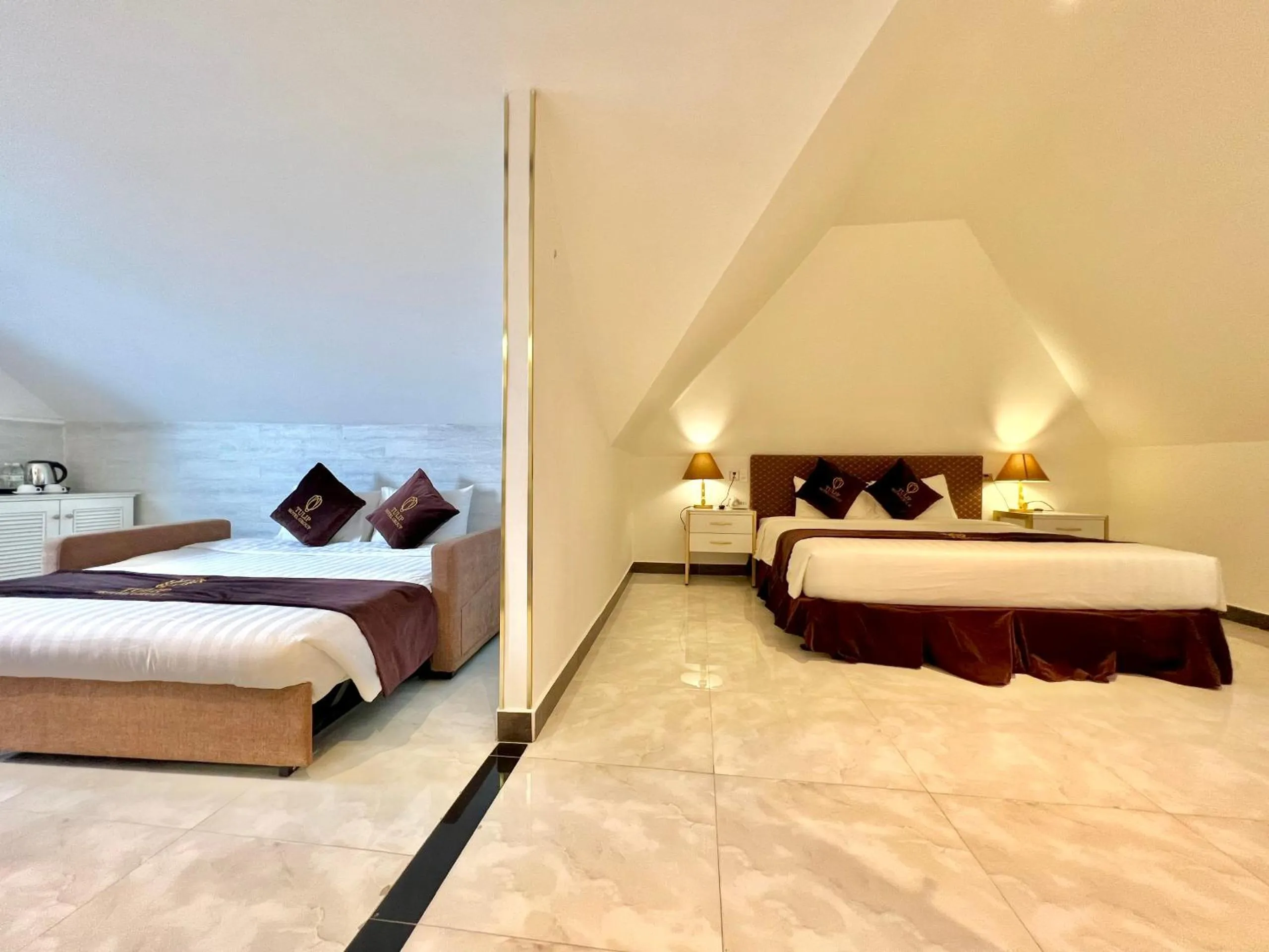 Premium Quadruple Room in Tulip City View