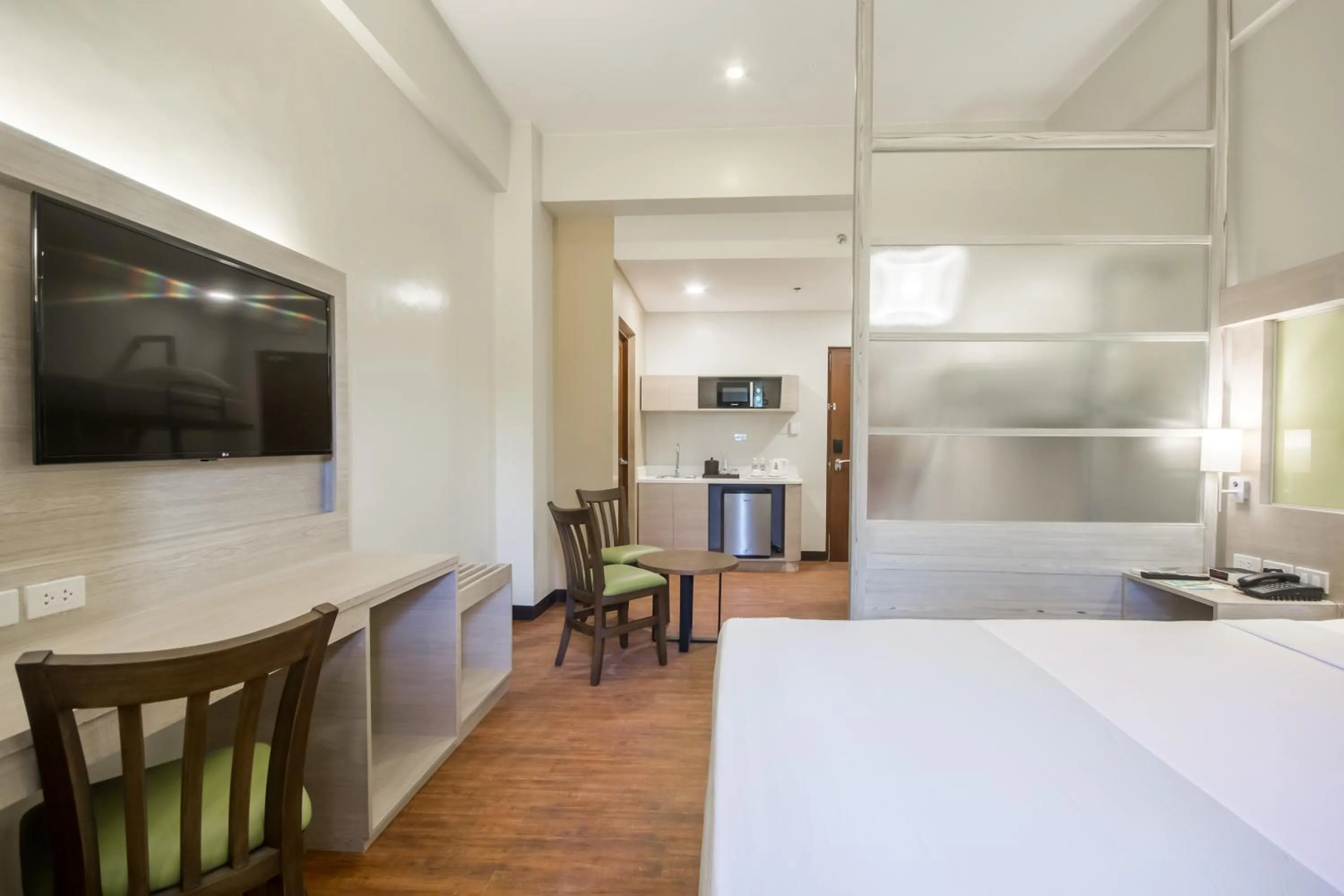 Family Queen Suite with One Queen Bed and One Bunk Bed - Non-Smoking in Microtel Inn & Suites by Wyndham San Fernando