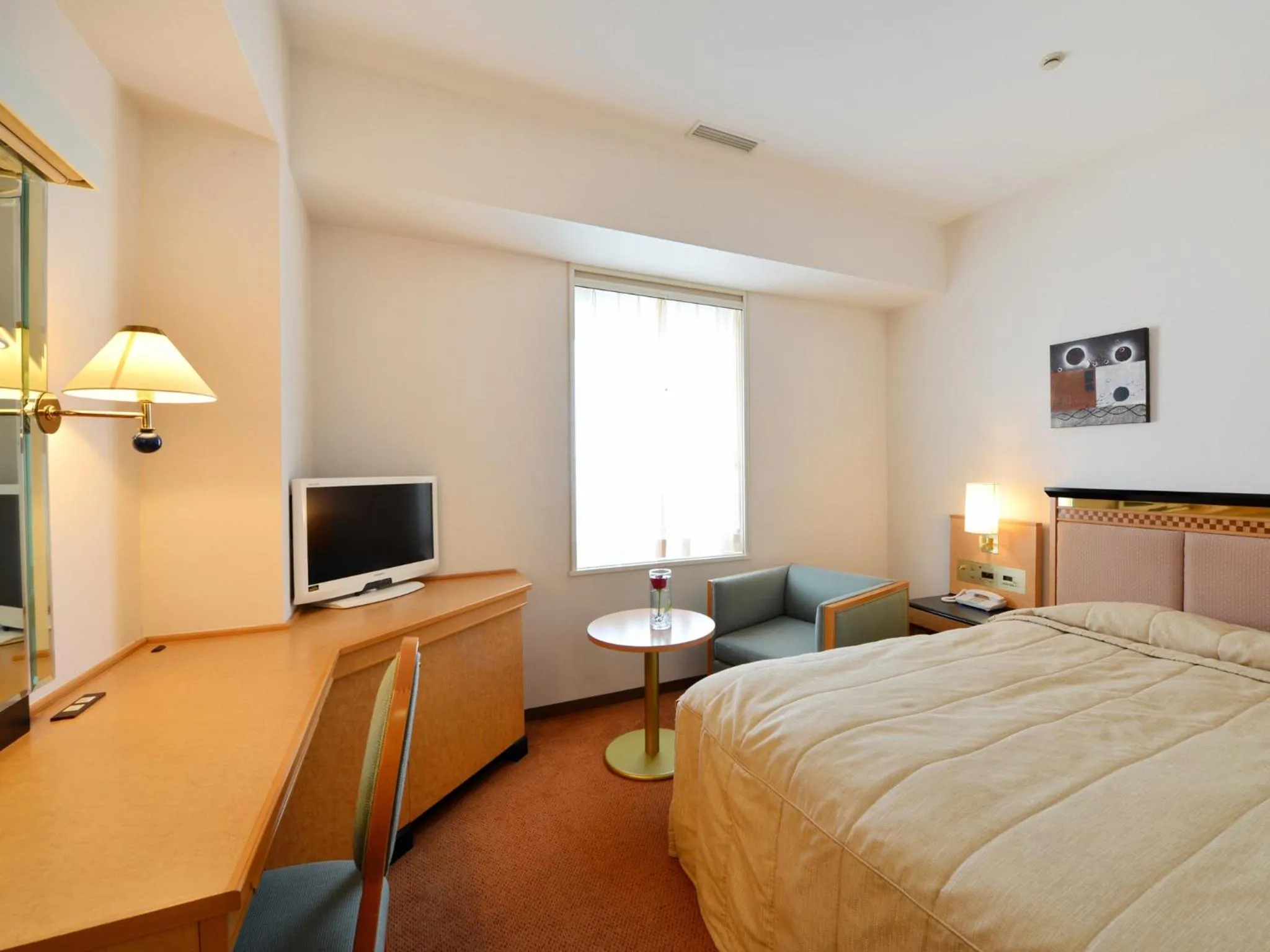 Standard Single Room with Small Double Bed - Smoking in Hotel Crown Palais Kobe