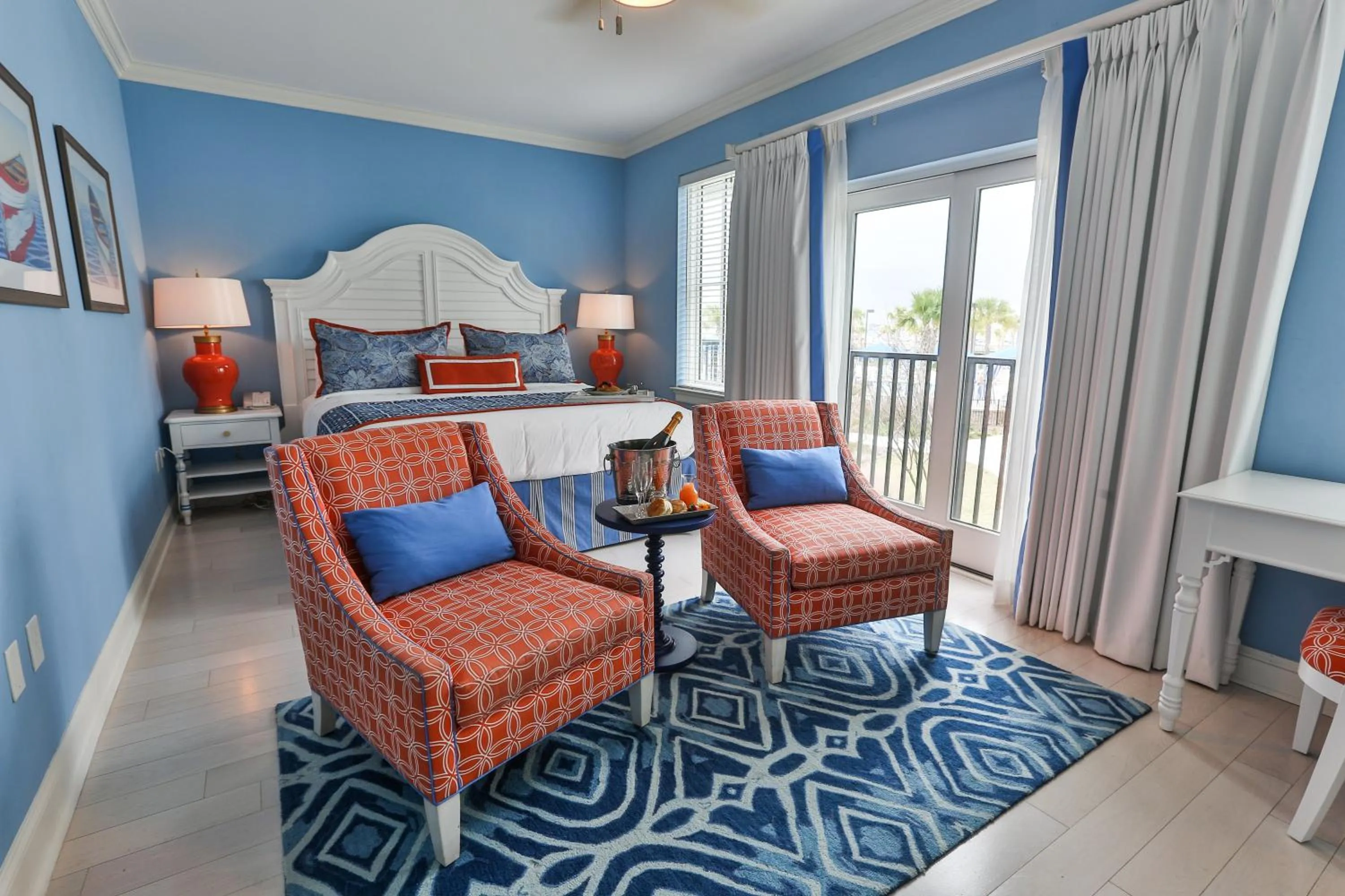 Superior King Room Inland View - Handicap Accessible  in Harborside at Charleston Harbor Resort and Marina