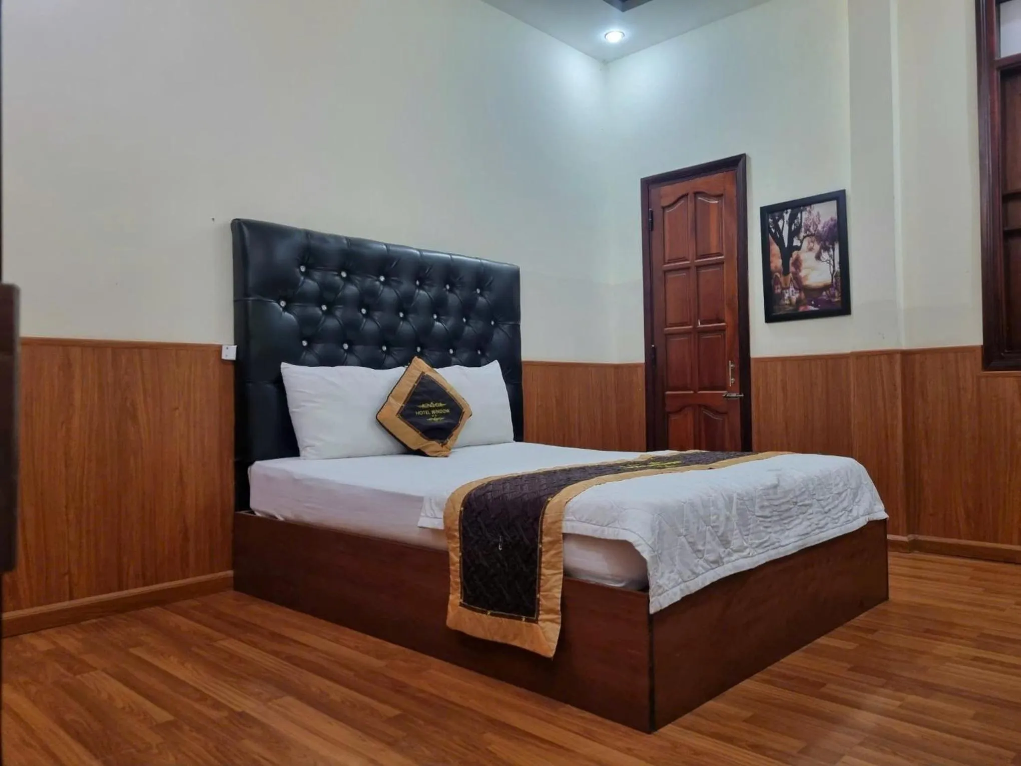 Double Room in Window 2 Hotel