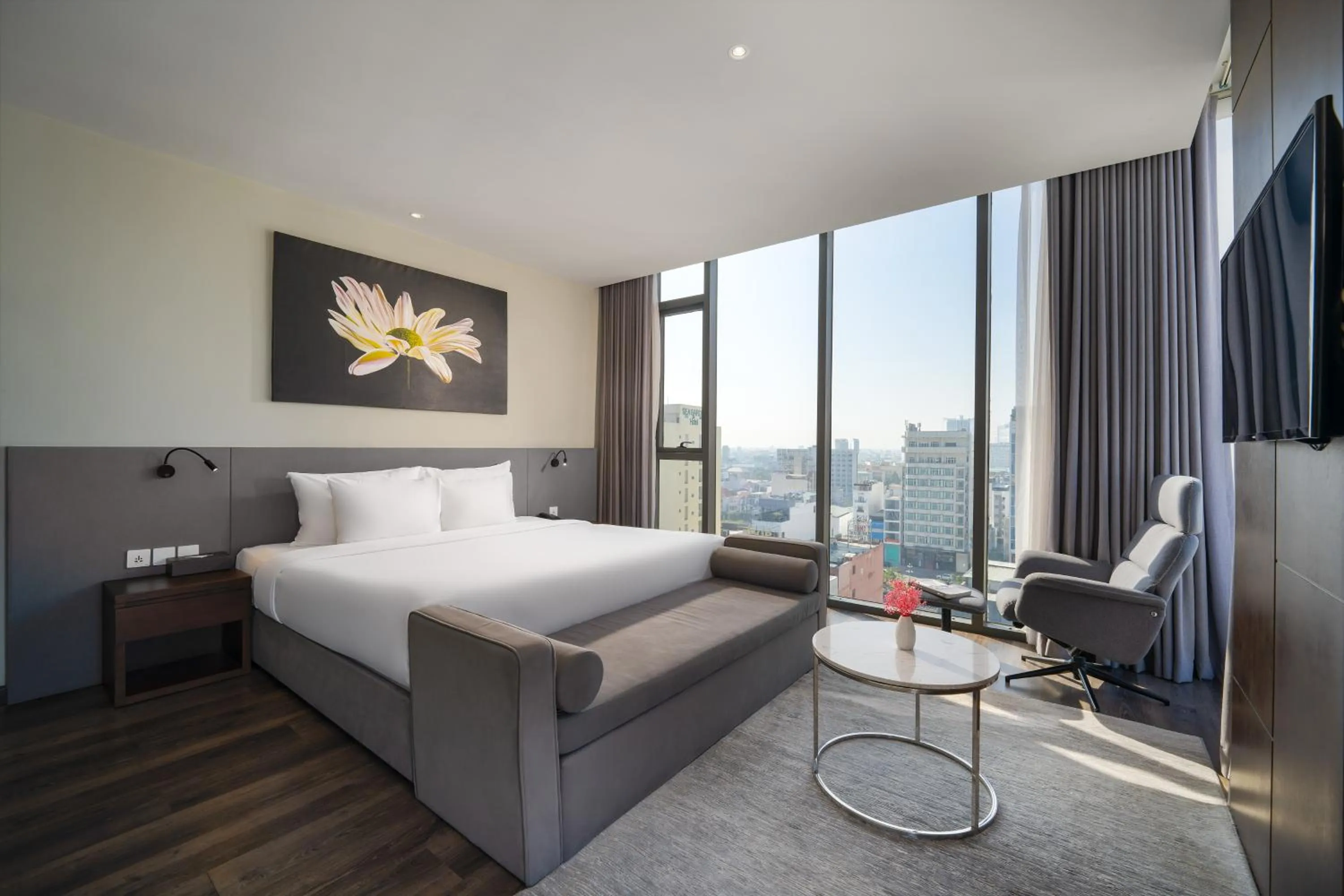 Corner Studio Apartment in Everland Hotel