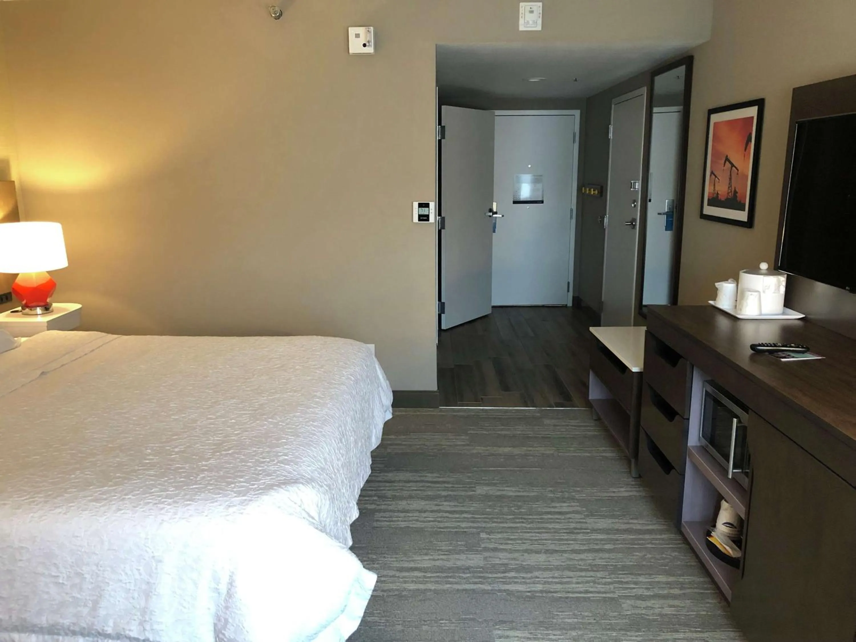 King Room with Roll-In Shower - Mobility Access/Non-Smoking in Hampton Inn El Dorado