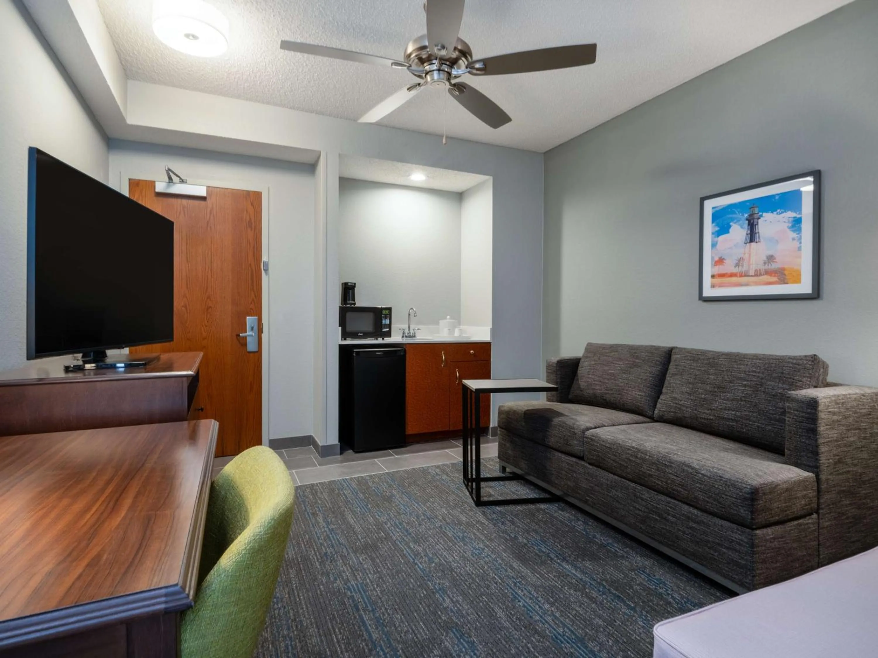 One-Bedroom King Suite - Non-Smoking in Hampton Inn Deerfield Beach