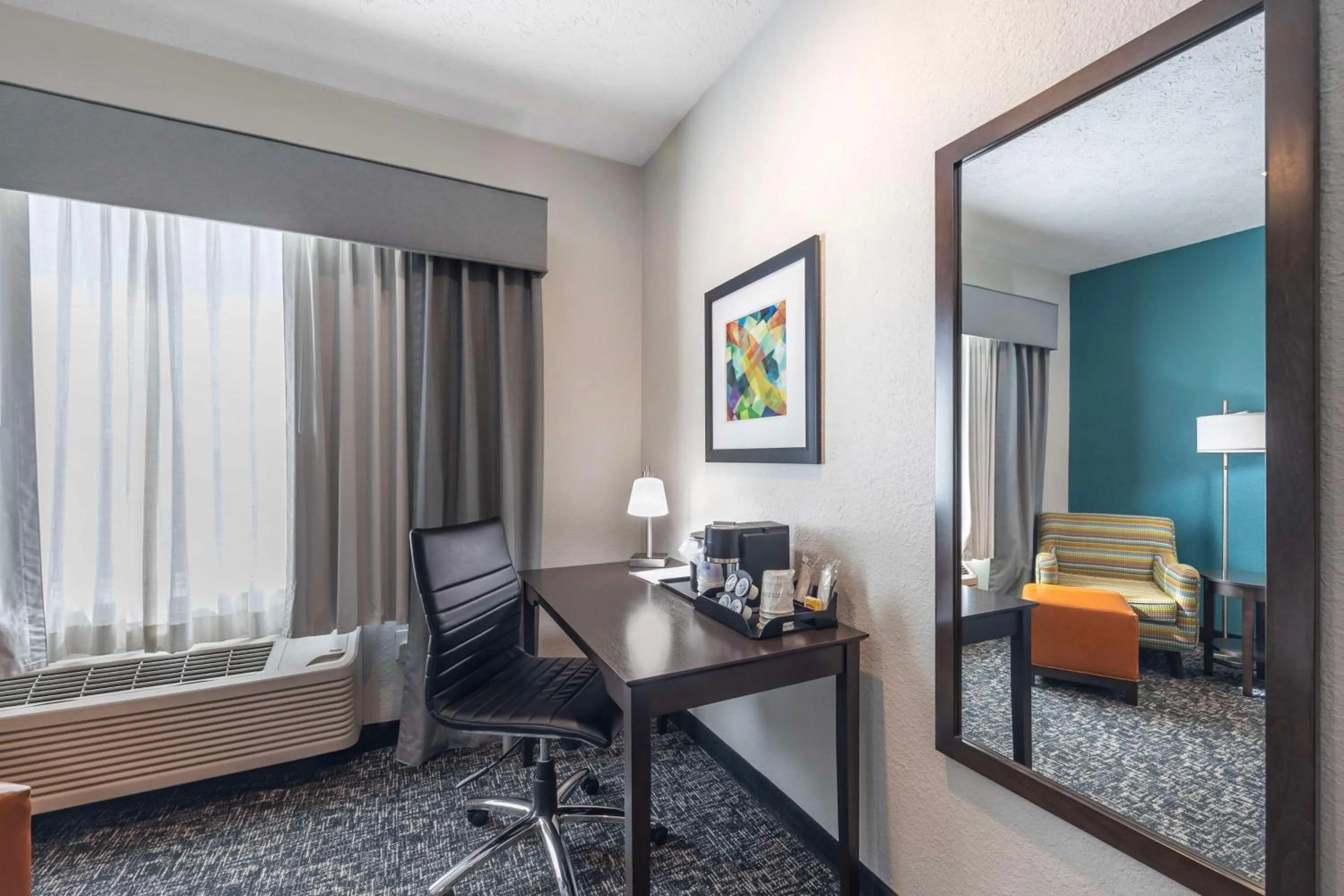 Queen Room with Two Queen Beds and Mobility Accessible Bathtub in Best Western Plus Owensboro