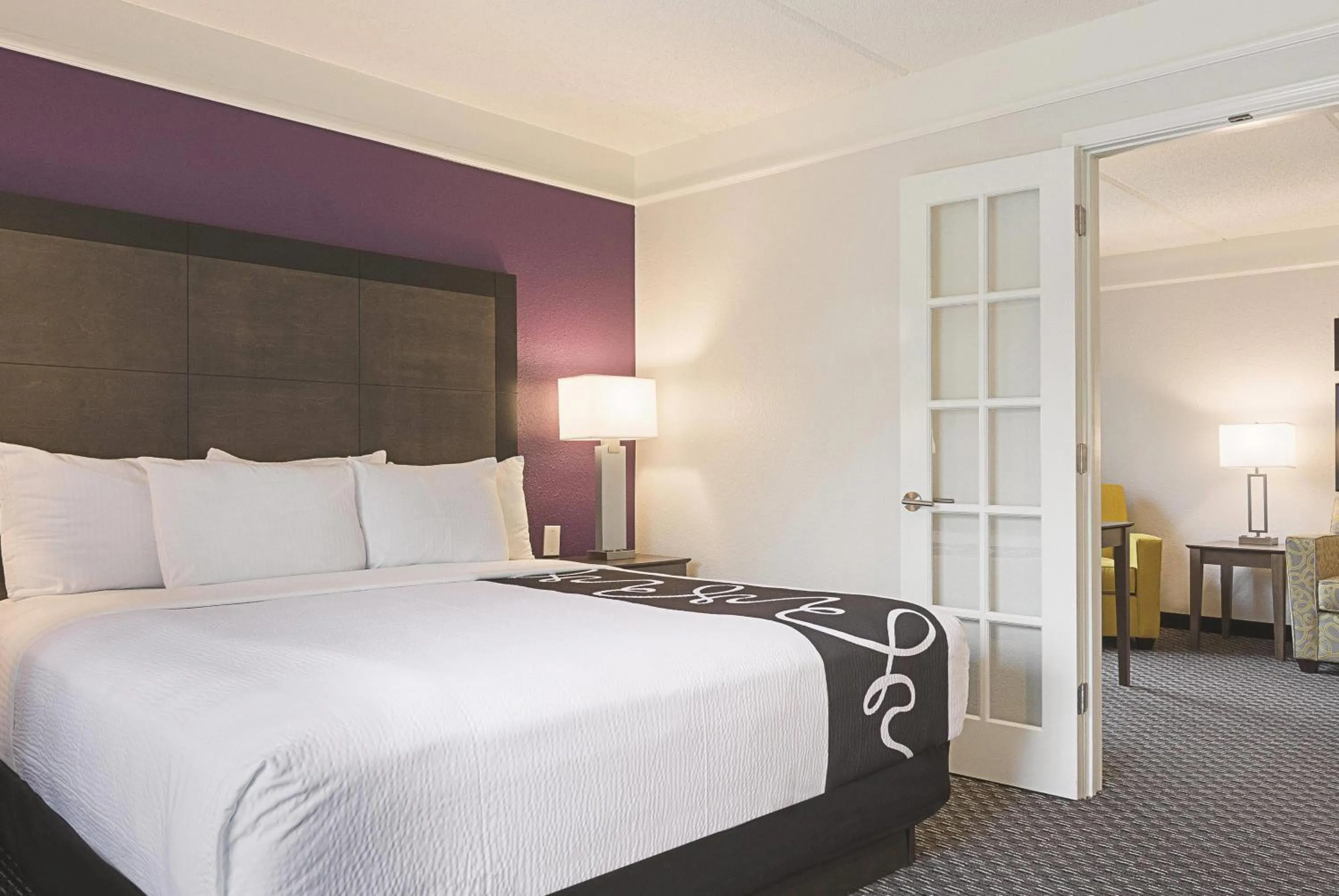 One-Bedroom King Suite - Non-Smoking in La Quinta by Wyndham Atlanta Perimeter Medical