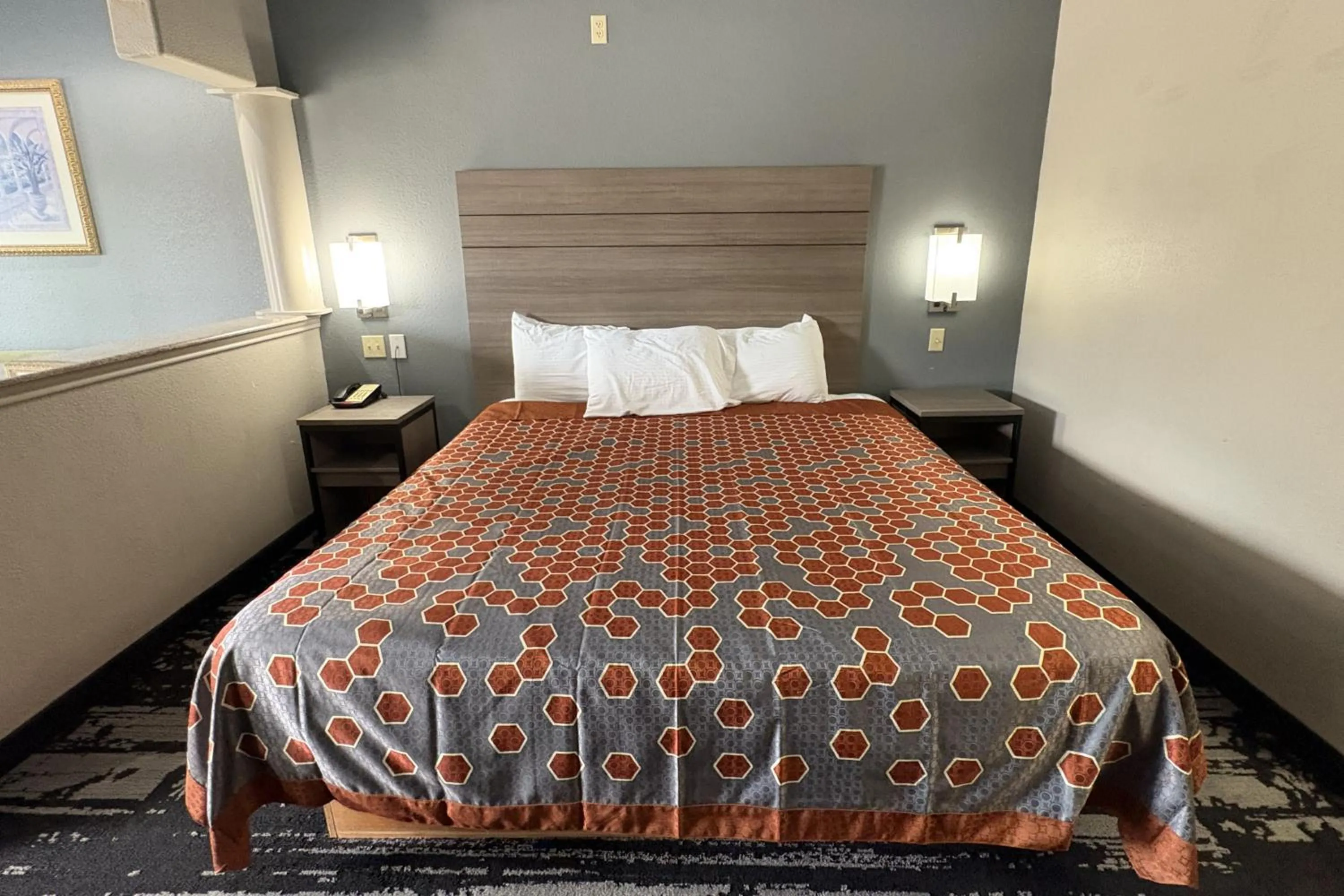 King Bed Smoking with Kitchenette in Regency Inn & Suites By Capital O Houston IAH Airport