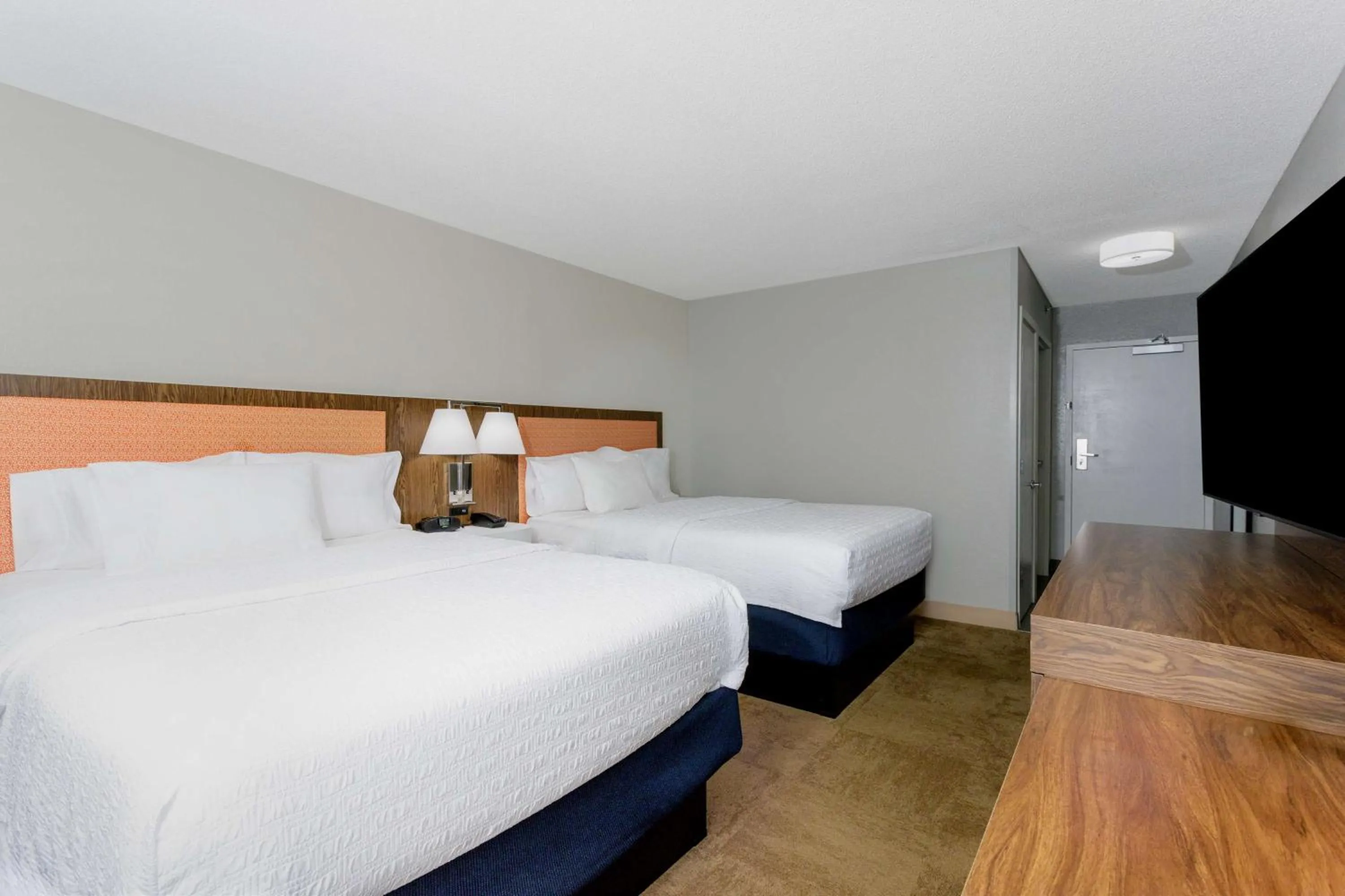 Queen Room with Two Queen Beds - Hearing Access/Non-Smoking in Hampton Inn Jacksonville - I-95 Central