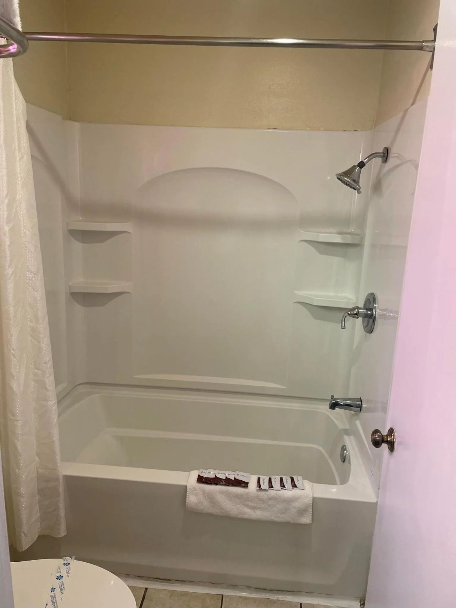 Double Room with Two Double Beds in Holiday Motel Oakdale