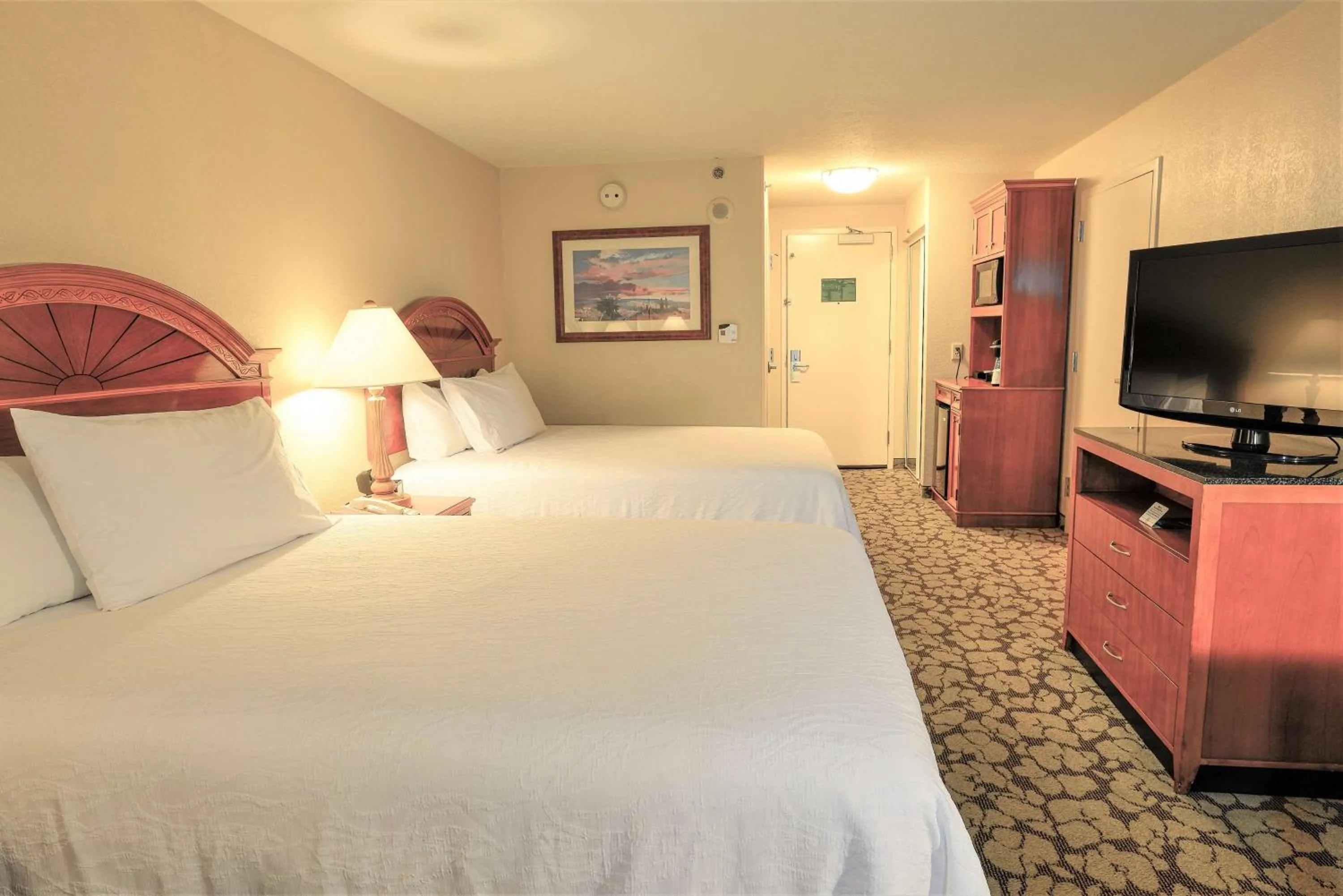 Queen Room with Two Queen Beds in ACP Hotel Houston Westchase, MOD Collection by Sonesta