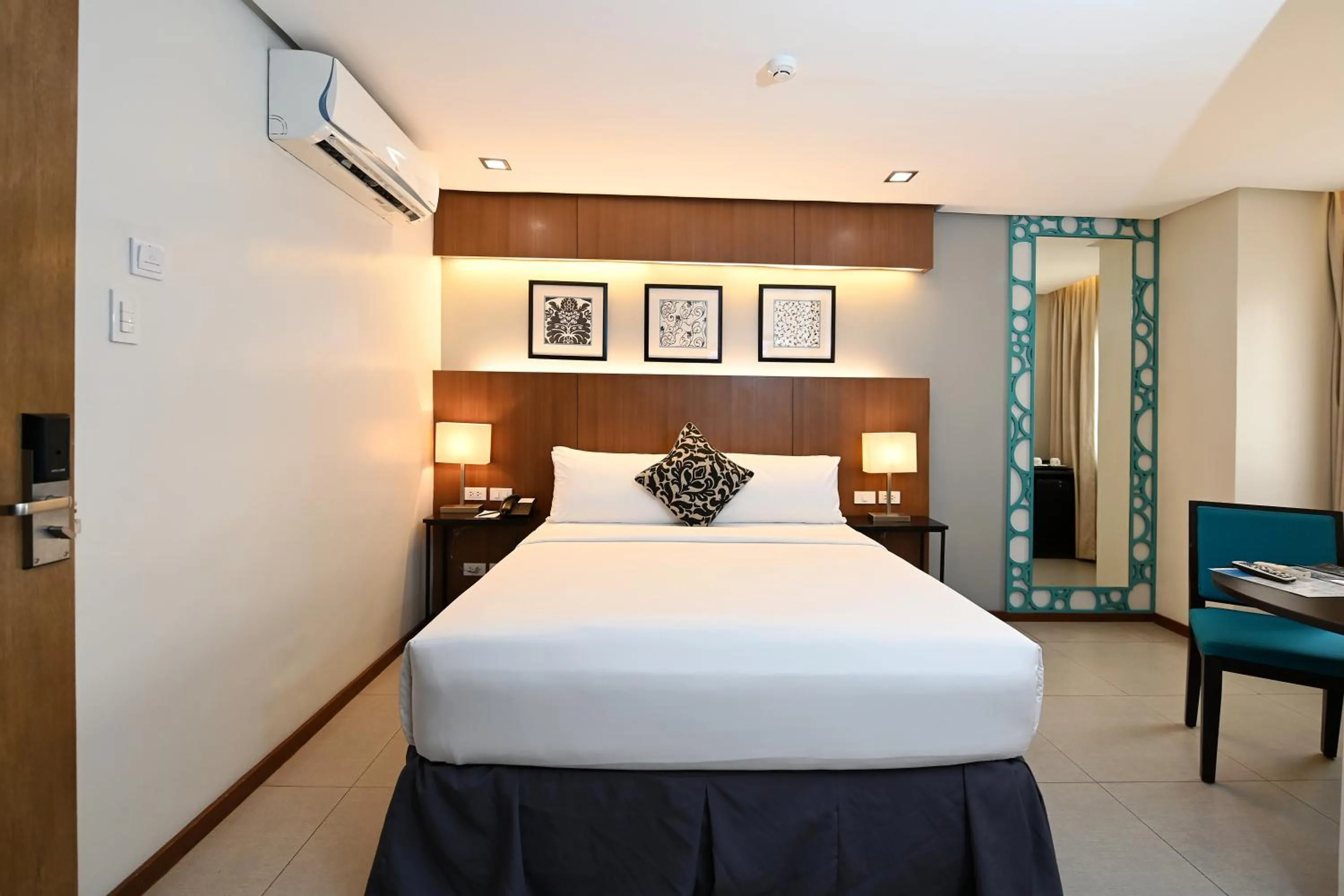 Superior Single Room in St Mark Hotel
