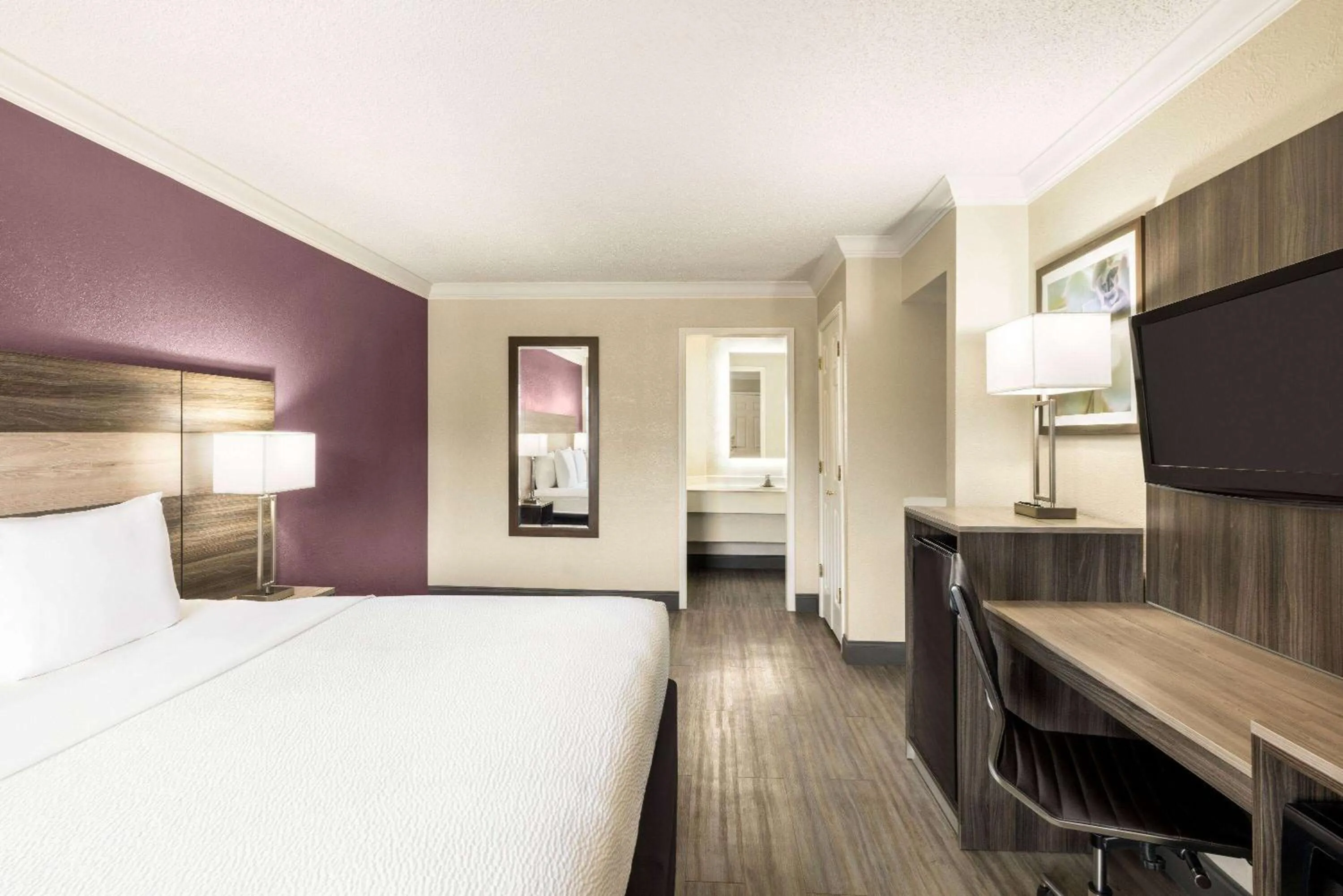 King Room in La Quinta Inn by Wyndham San Antonio Lackland