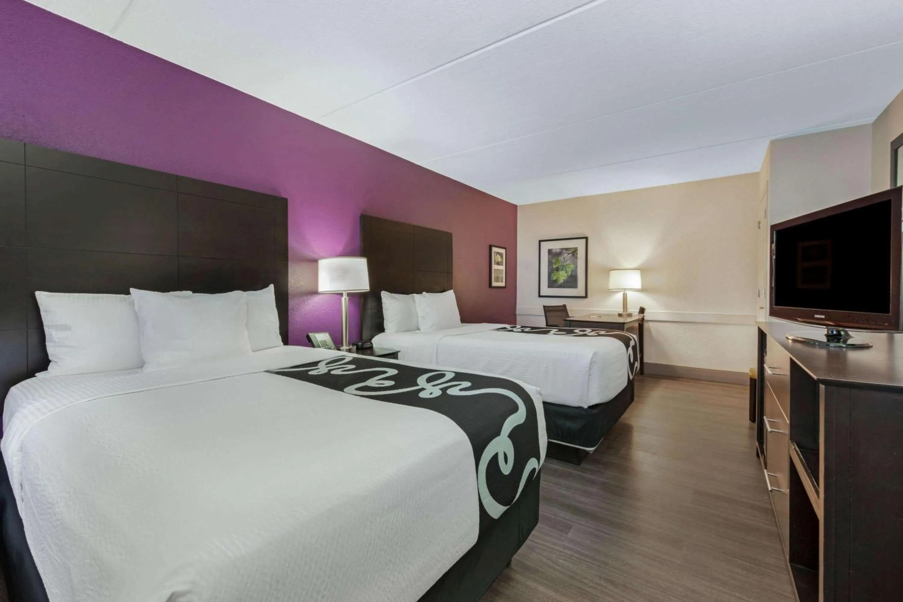 Deluxe Double Room with Two Double Beds in La Quinta Inn by Wyndham Miami Airport North