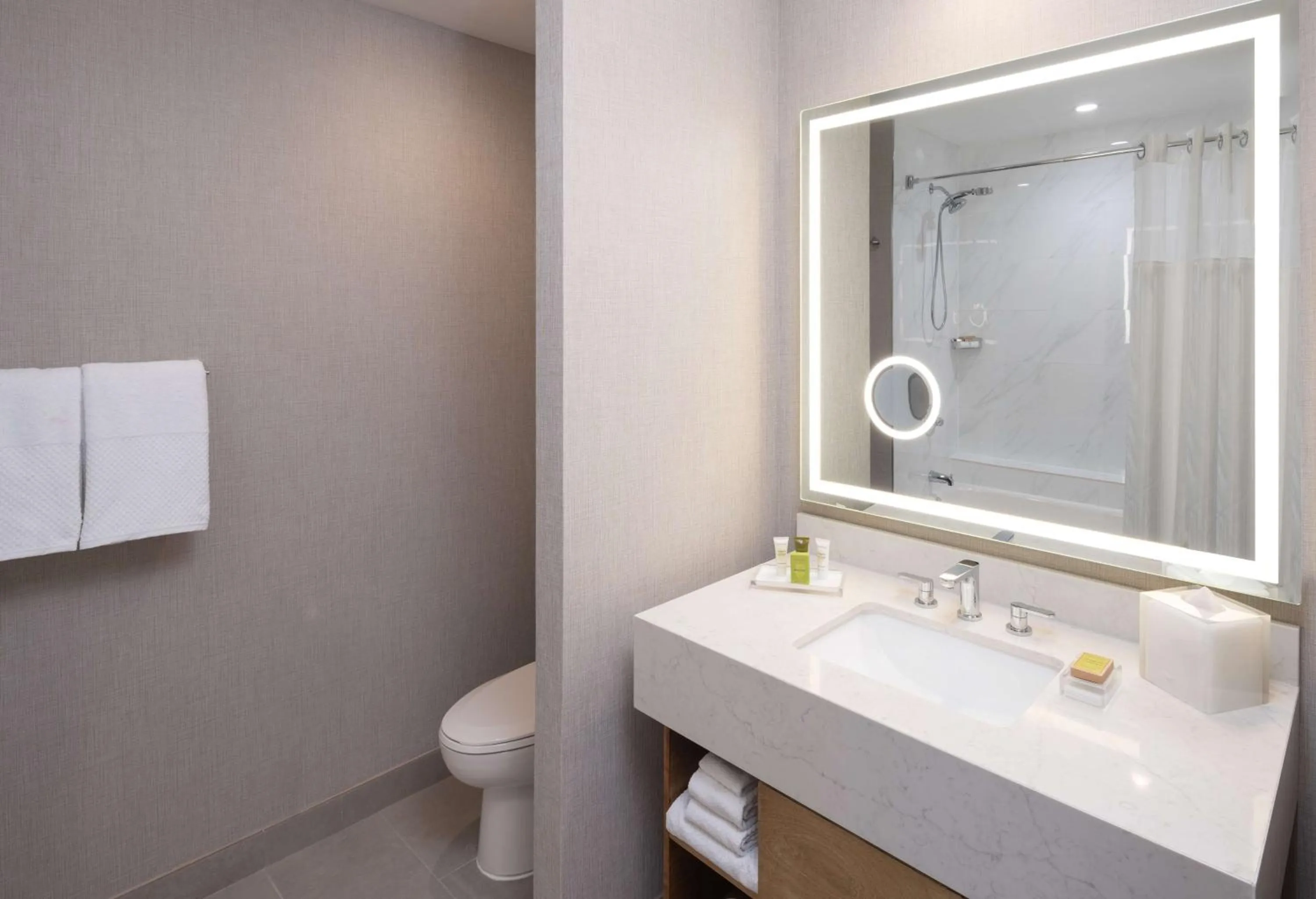 Queen Room with Two Queen Beds in Hilton Houston North