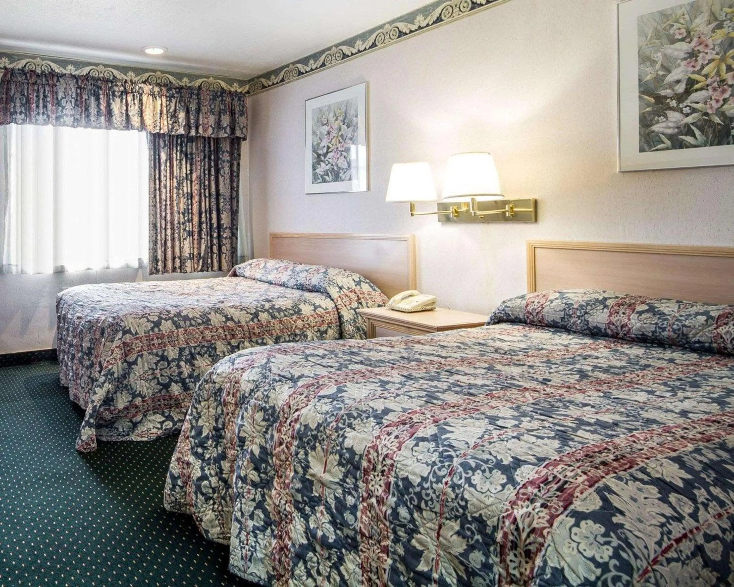 Double Room with Two Double Beds - Non-Smoking in Rodeway Inn Monterey Near Fairgrounds