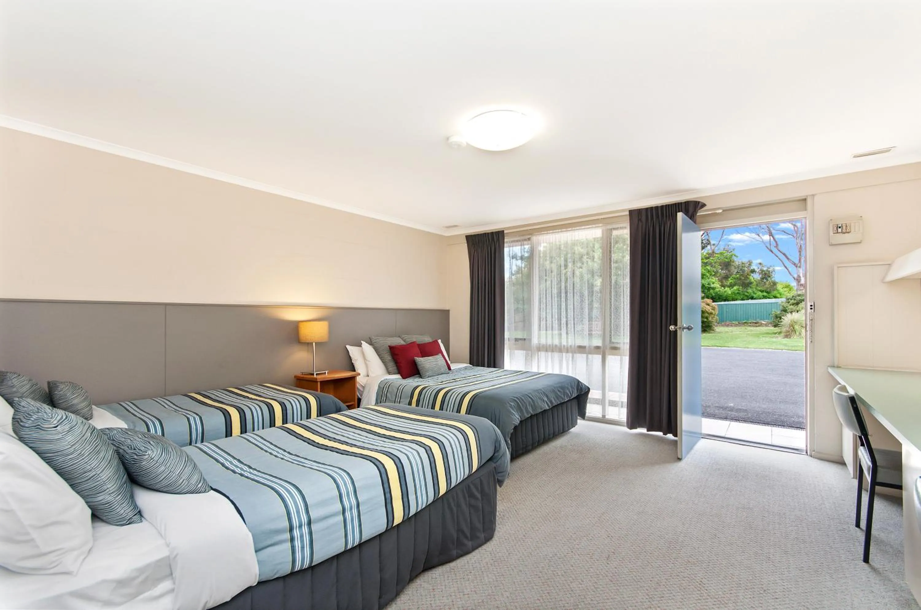 Large Family Room - Interconnecting in Melaleuca Motel