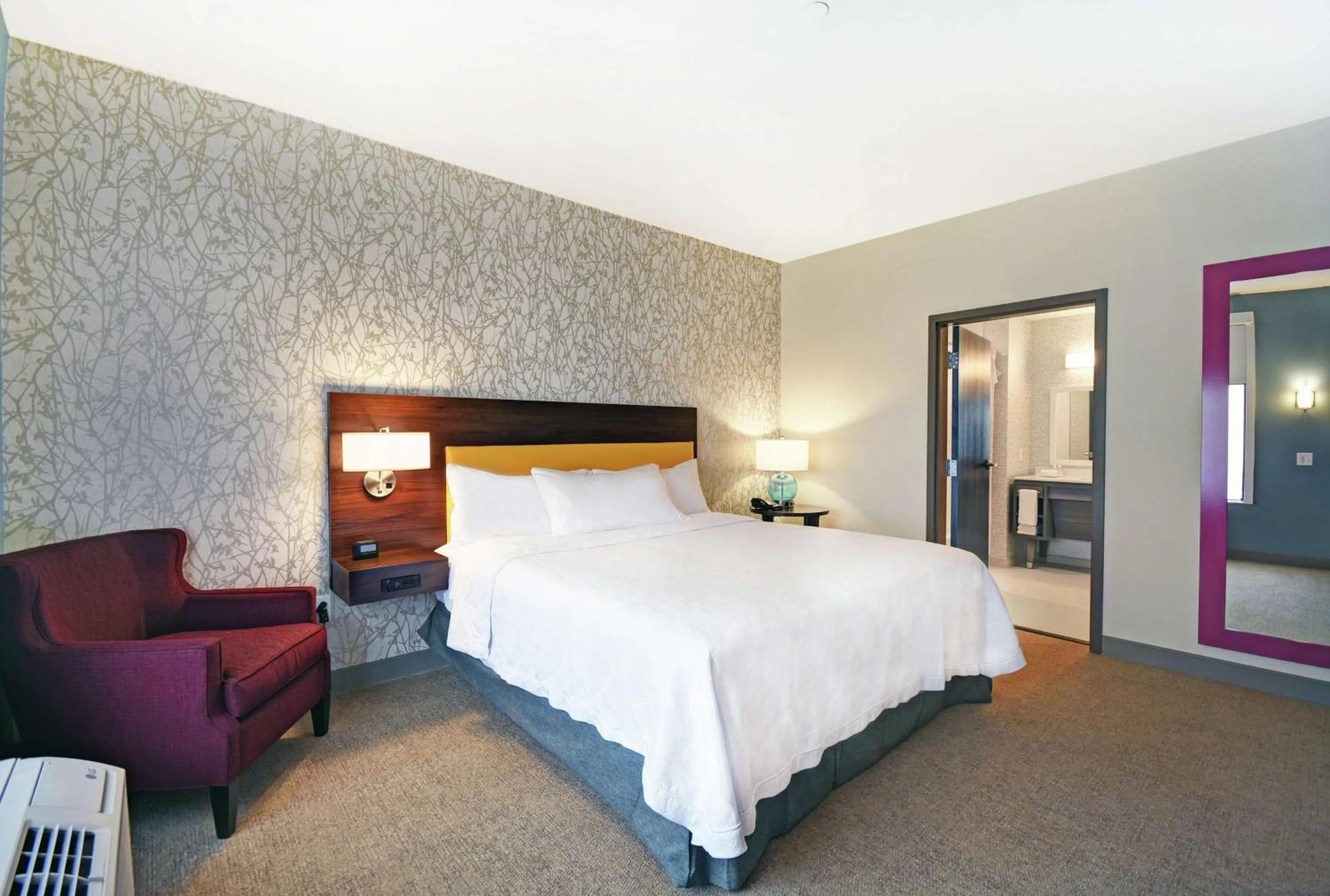 King Suite - Mobility and Hearing Access/Non-Smoking in Home2 Suites By Hilton Beloit
